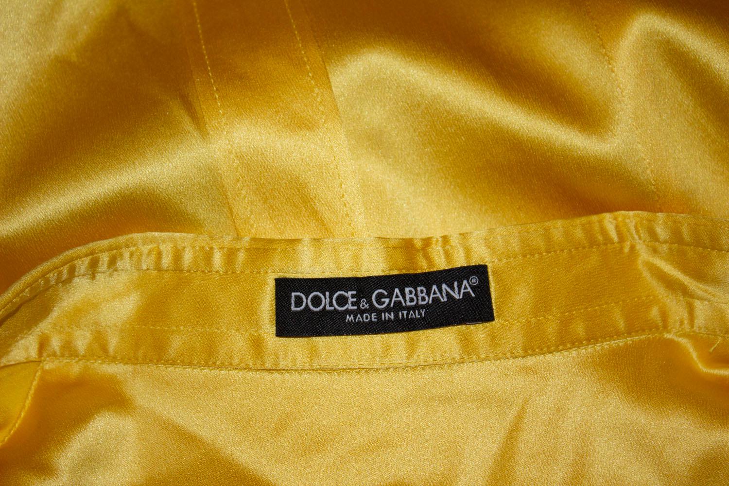 Chic and colourful Silk Blouse by Dolce and Gabbana For Sale 1