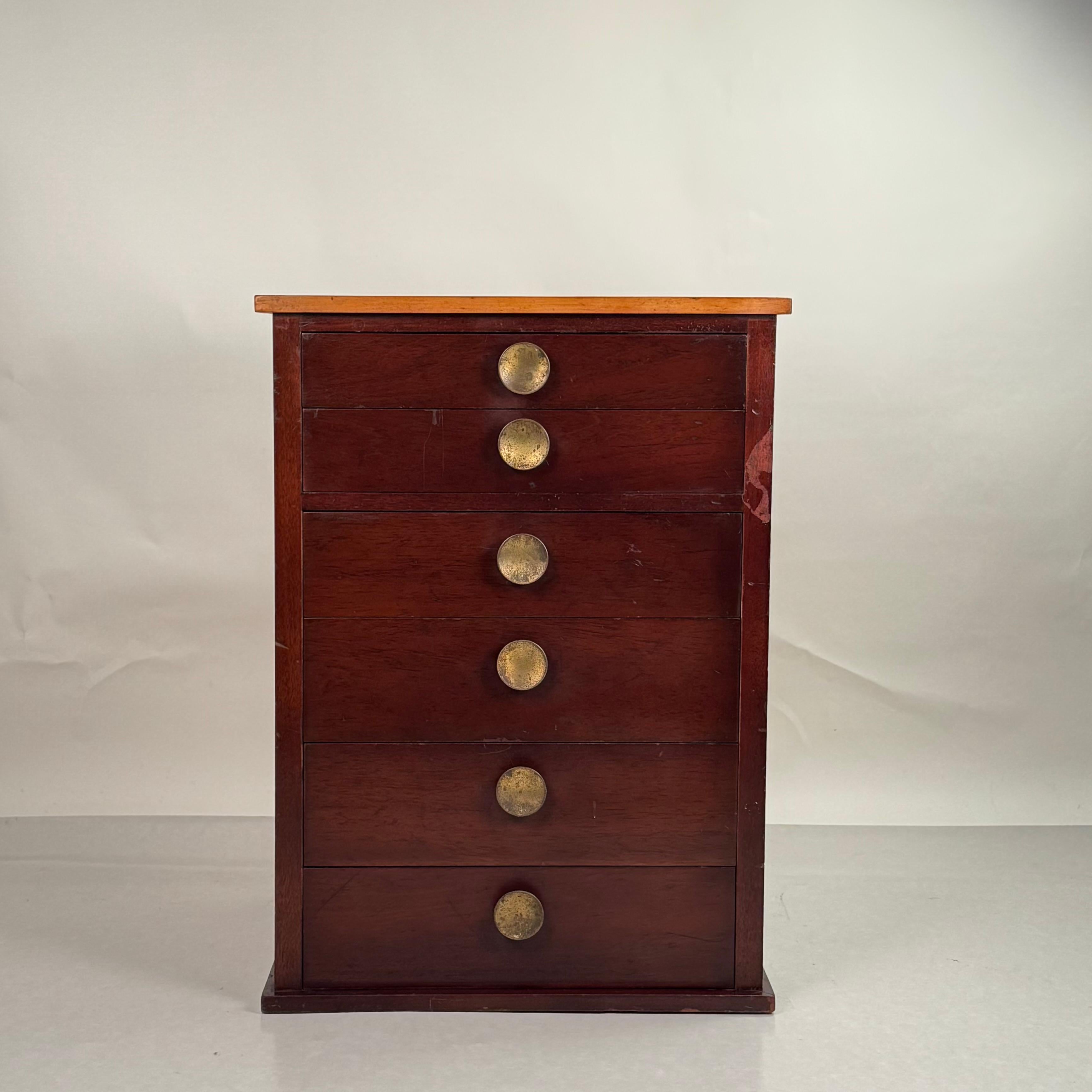 Patinated Chic Art Deco Column of Drawers in the Style of Gilbert Rohde For Sale
