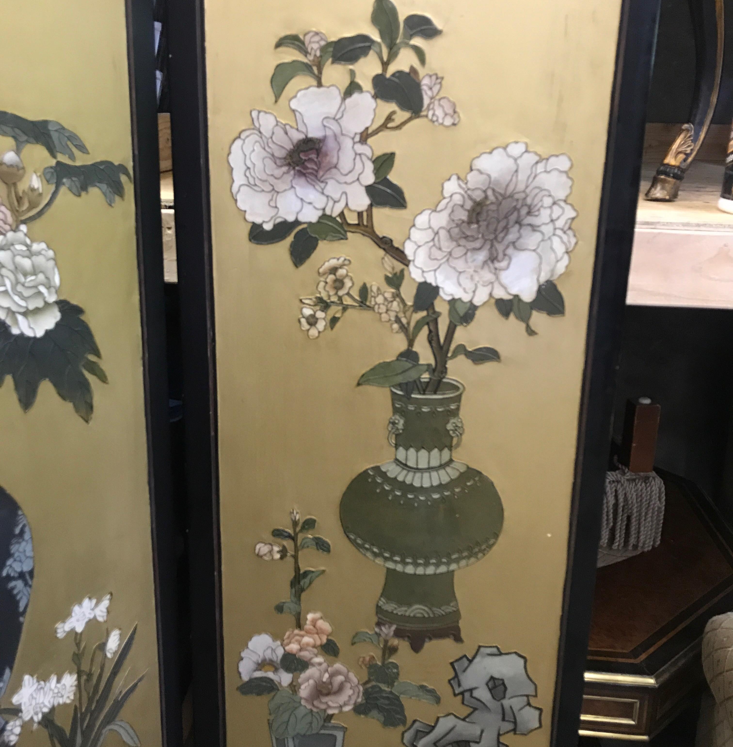 Chinese Export Chic Art Deco, Gilt and Lacquered Chinese Coromandel Screen