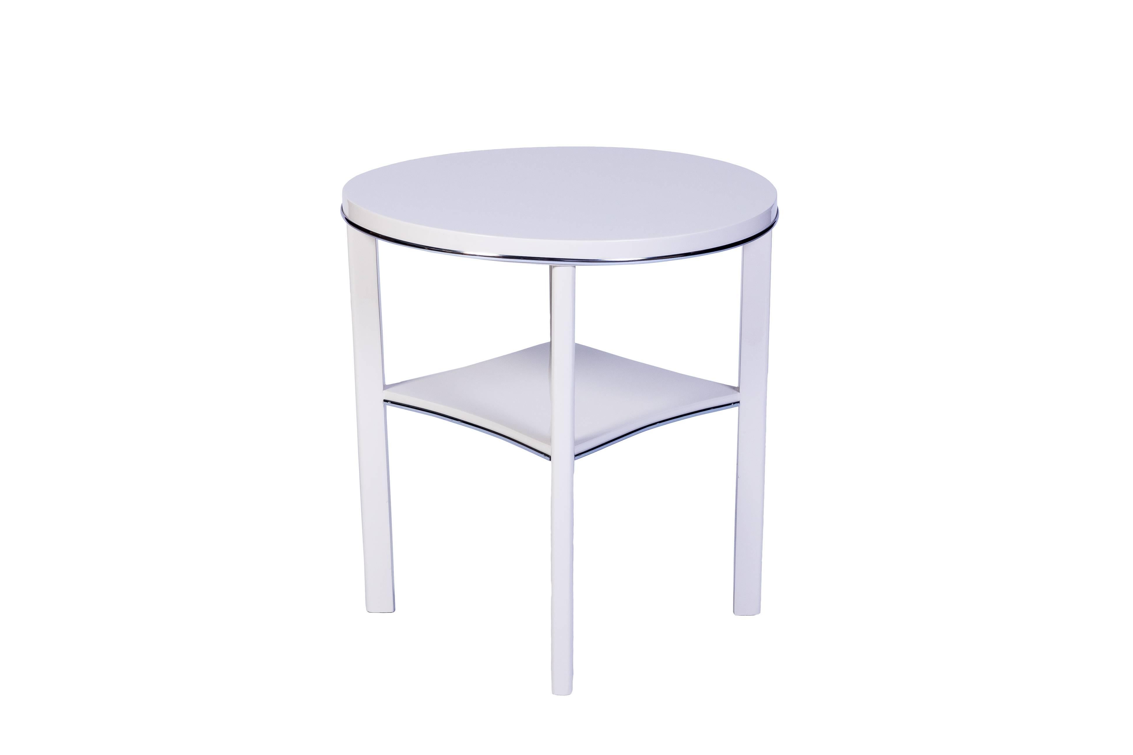 French Chic Art Deco Side Table in White For Sale