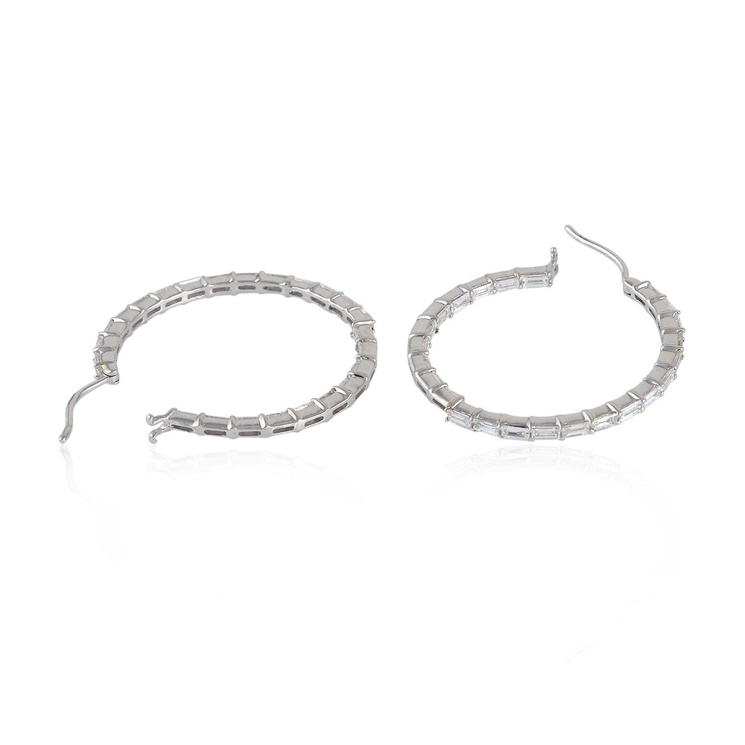 Chic Baguette Diamond Hoop Earring in 18K White Gold is cool and sexy to wear everyday from work to wine set in 18K White Gold. 

18kt Gold: 5.102gms
Diamond: 2.040cts
