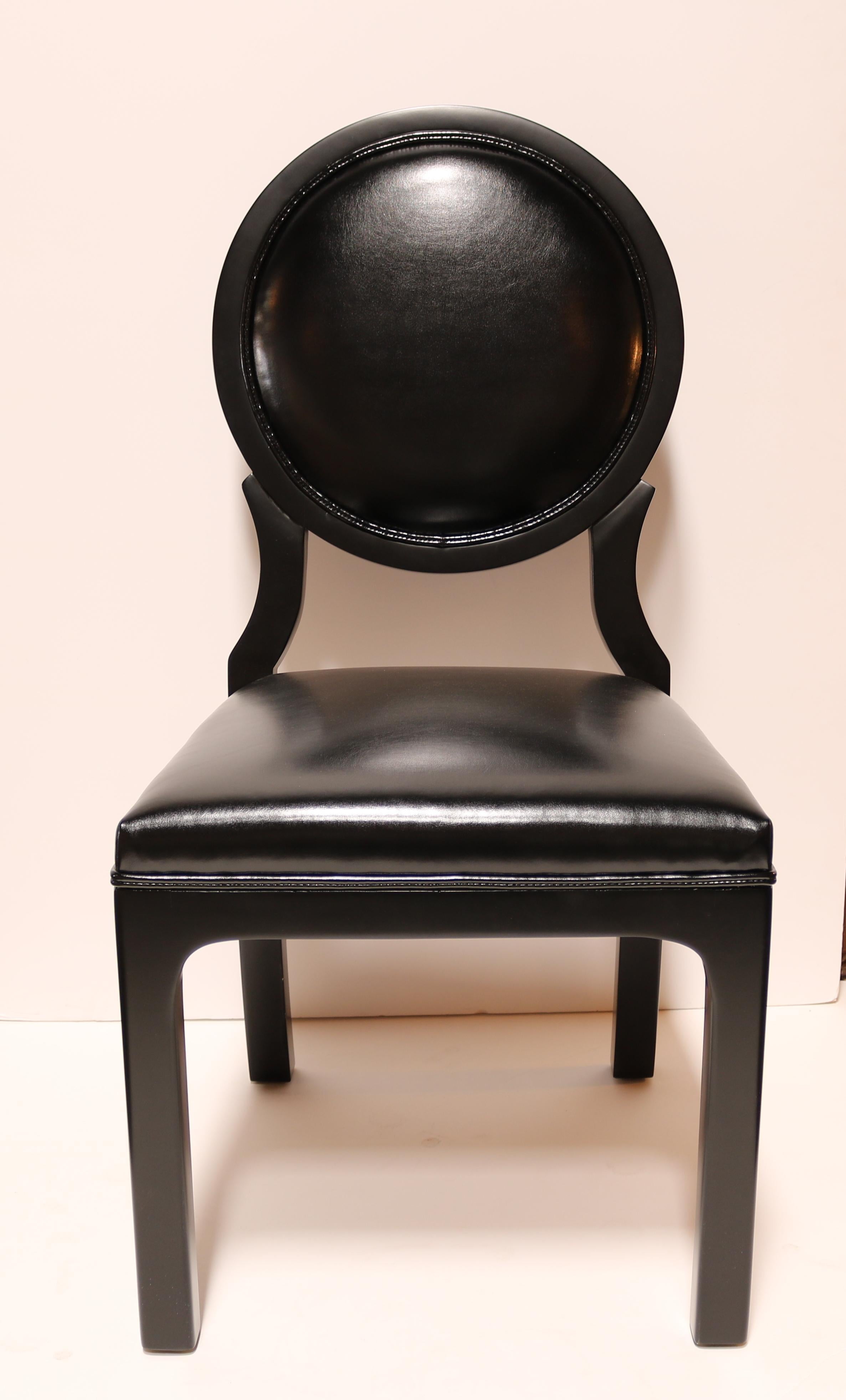 Chic Black Lacquered 1980s Dining Chairs, Set of Eight In Excellent Condition In Pasadena, CA