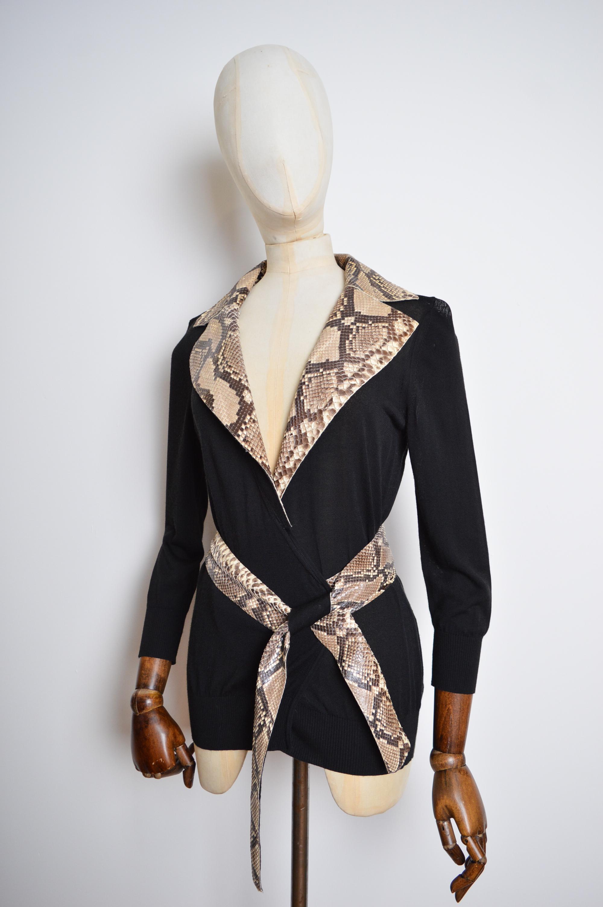 Chic Black Python Dolce & Gabbana Wrap around Knit Cardigan Sweater For Sale 8