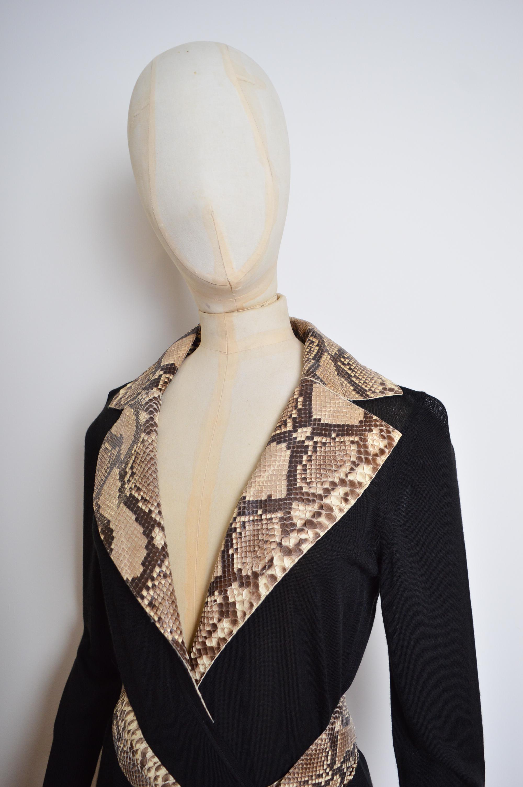 Chic Black Python Dolce & Gabbana Wrap around Knit Cardigan Sweater For Sale 9