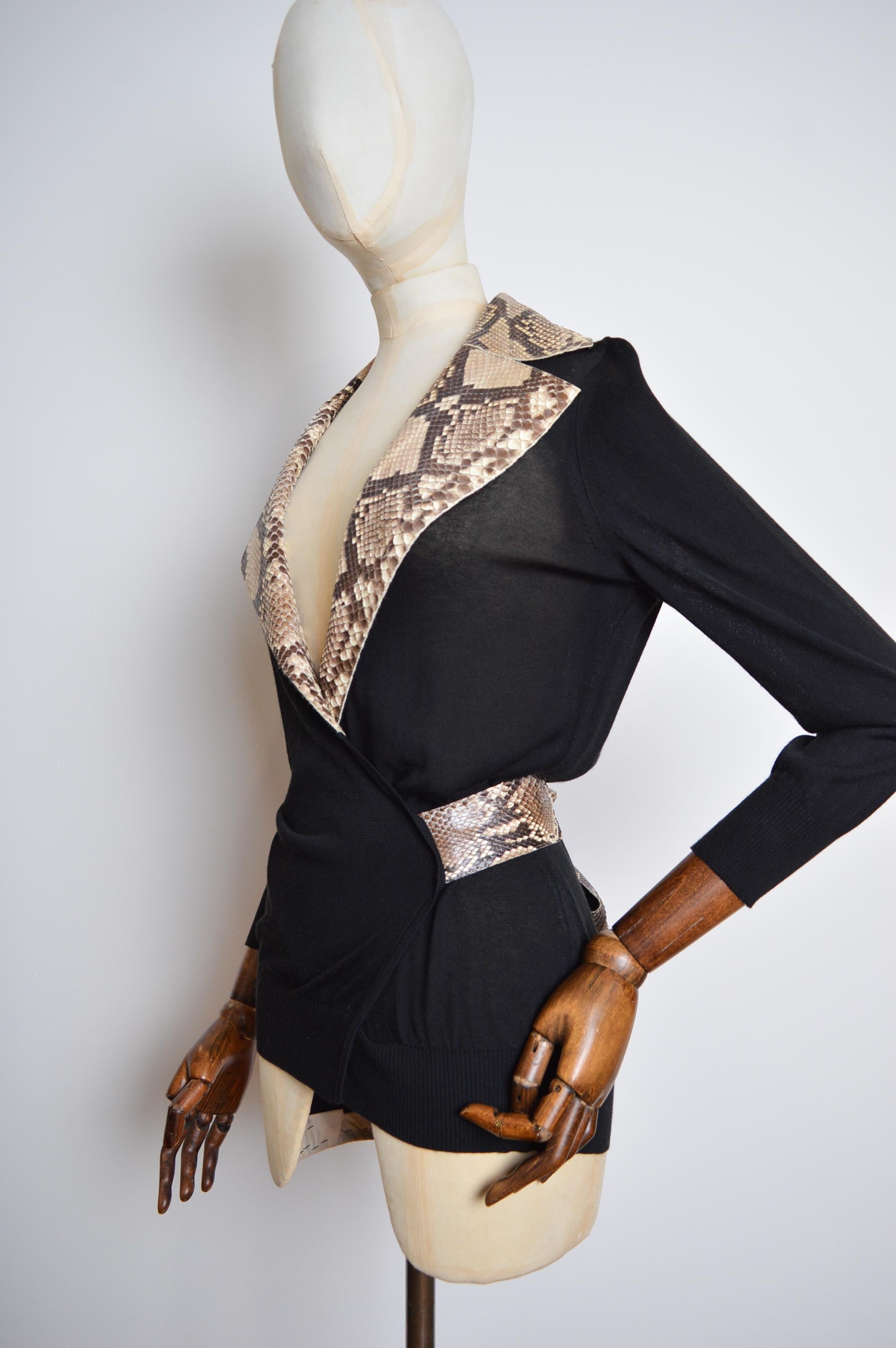Chic Black Python Dolce & Gabbana Wrap around Knit Cardigan Sweater For Sale 11