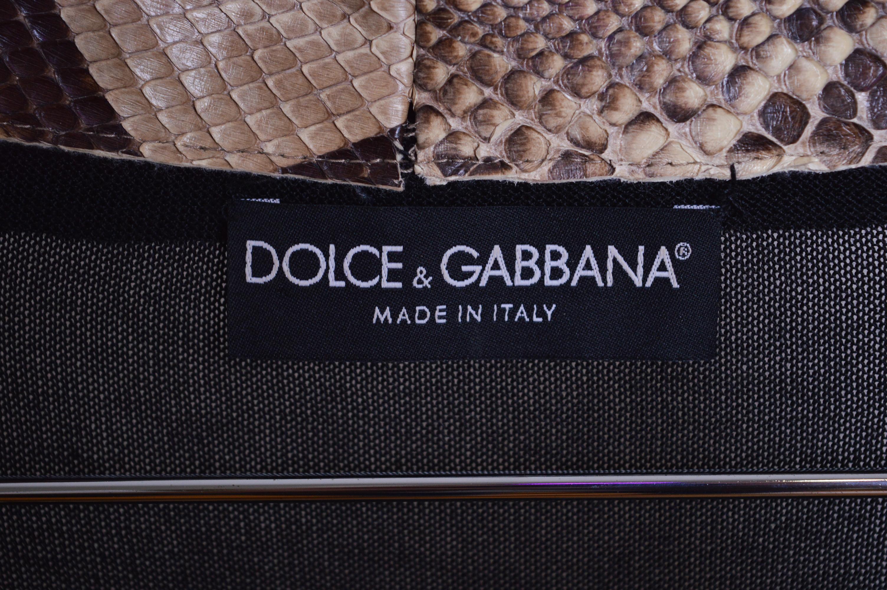 Chic Black Python Dolce & Gabbana Wrap around Knit Cardigan Sweater In Good Condition For Sale In Sheffield, GB