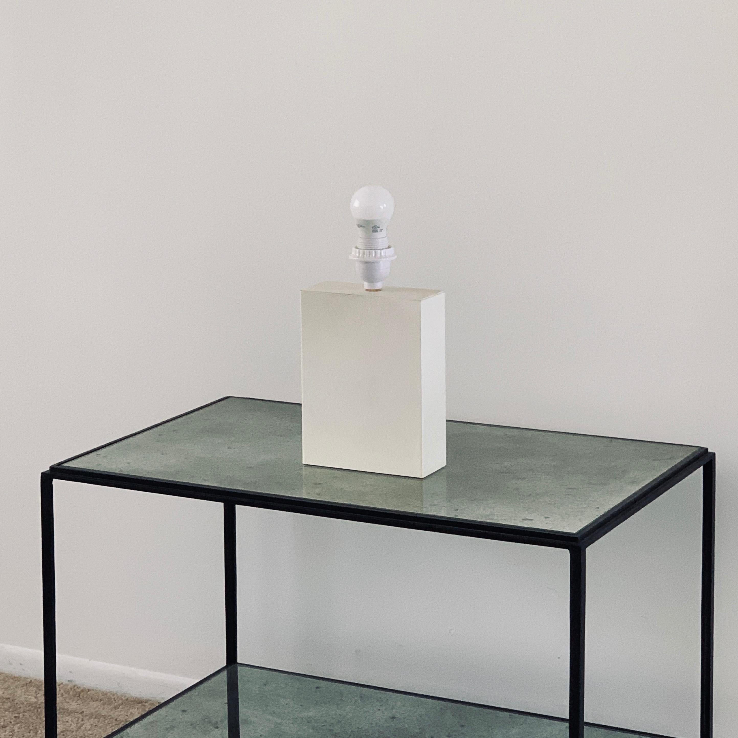 XXIe siècle et contemporain Lampe chic en parchemin 'Bloc' avec abat-jour en papier parchemin par Design Frères en vente