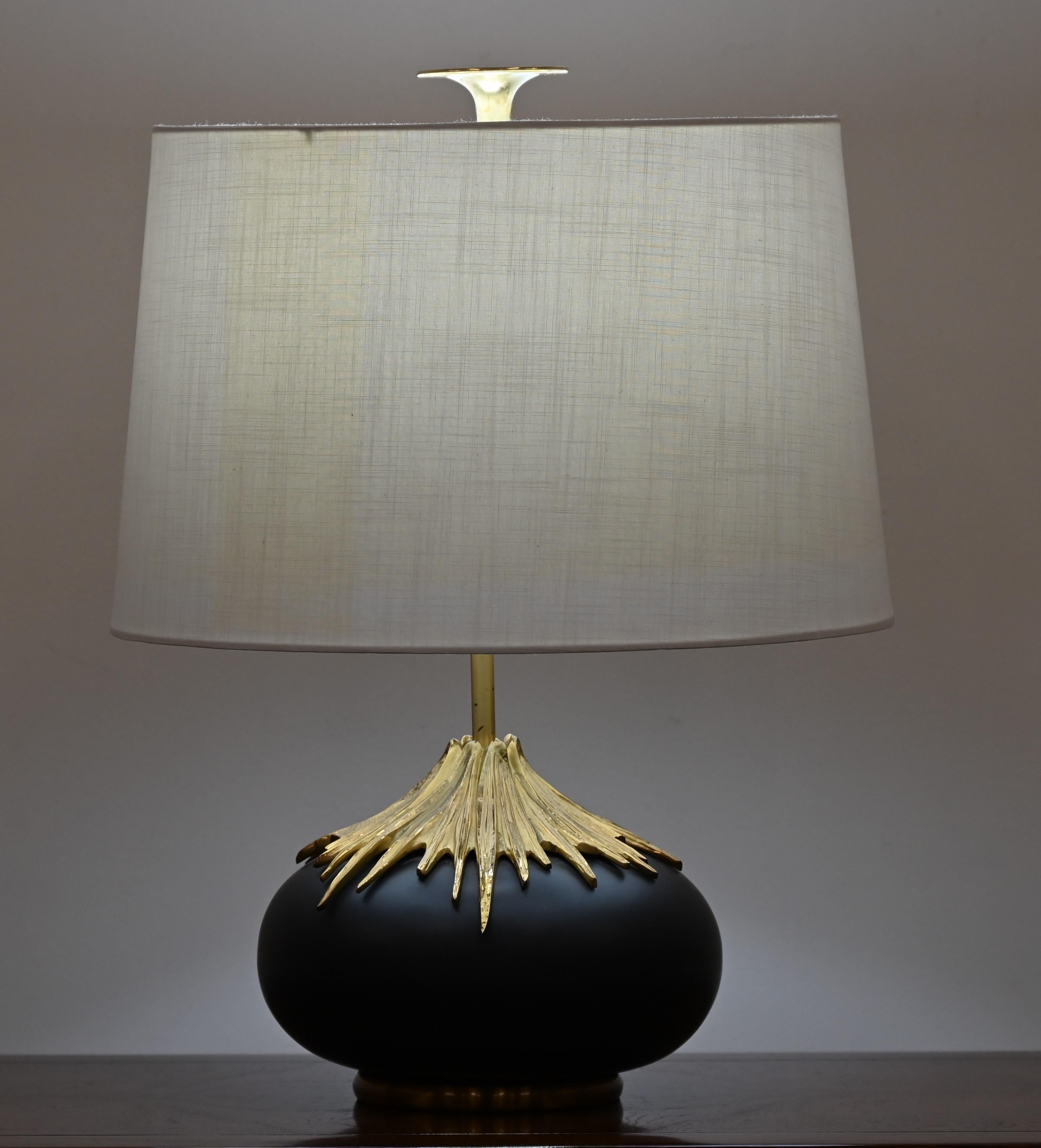 Chic Bronze Table Lamp by Maison Charles, France, 20th Century For Sale 5