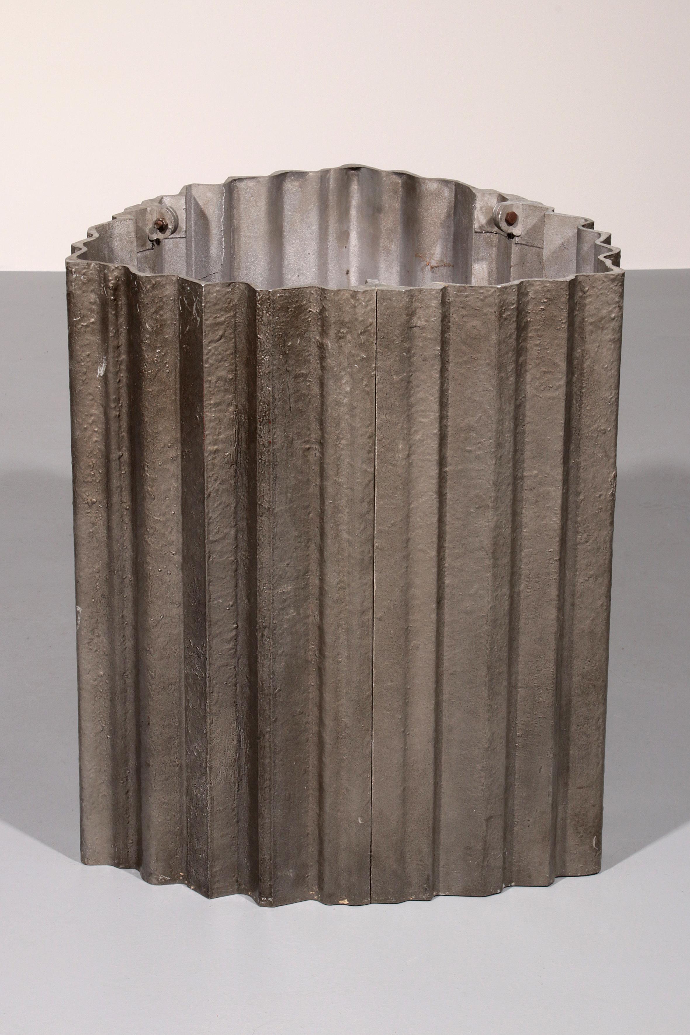 Table de salle à manger brutaliste chic par Max Papiri, 1970, Italie en vente 3