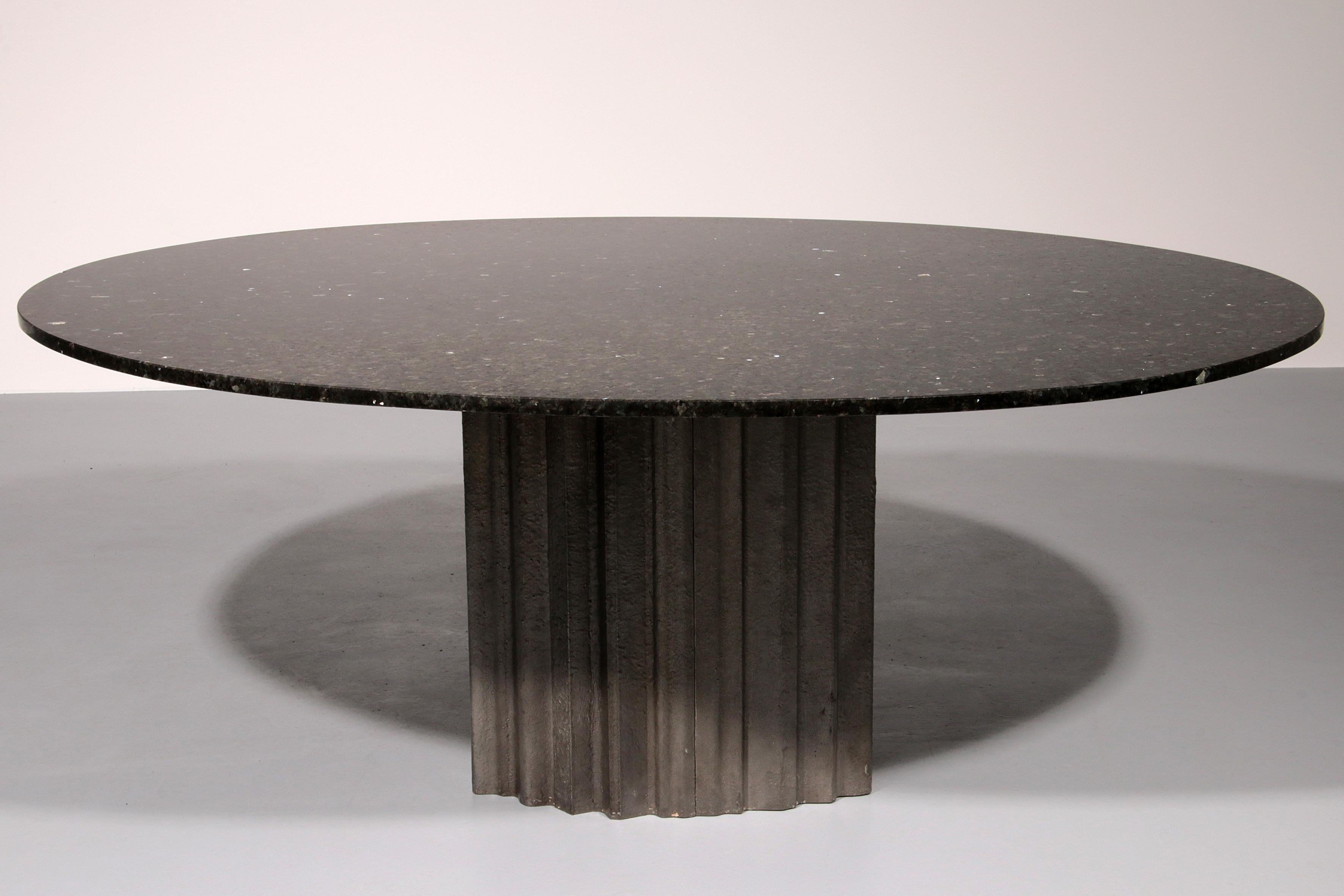 italien Table de salle à manger brutaliste chic par Max Papiri, 1970, Italie en vente