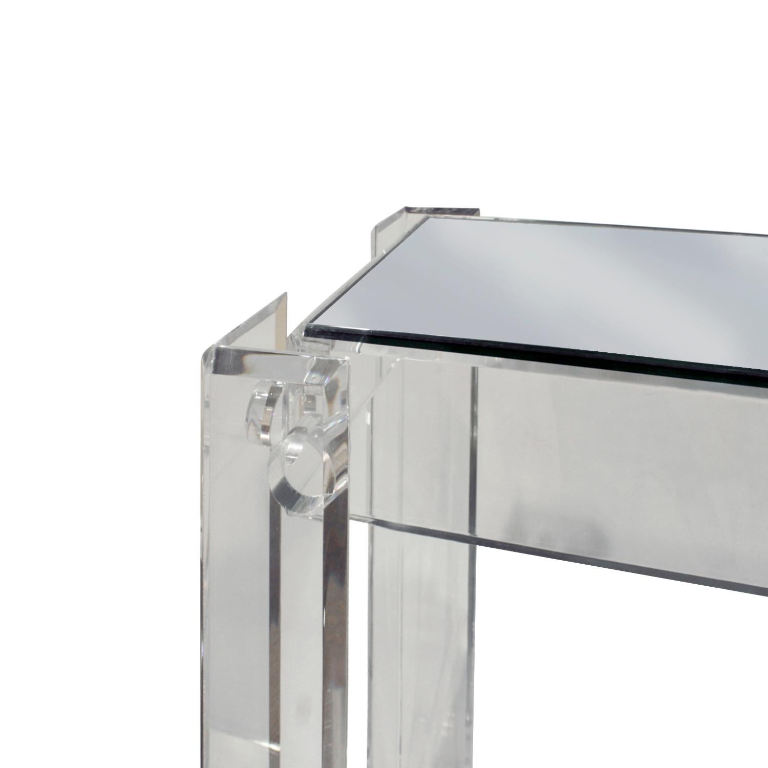 Chic Console Table in Lucite with Mirror Tops, 1970s In Excellent Condition In New York, NY