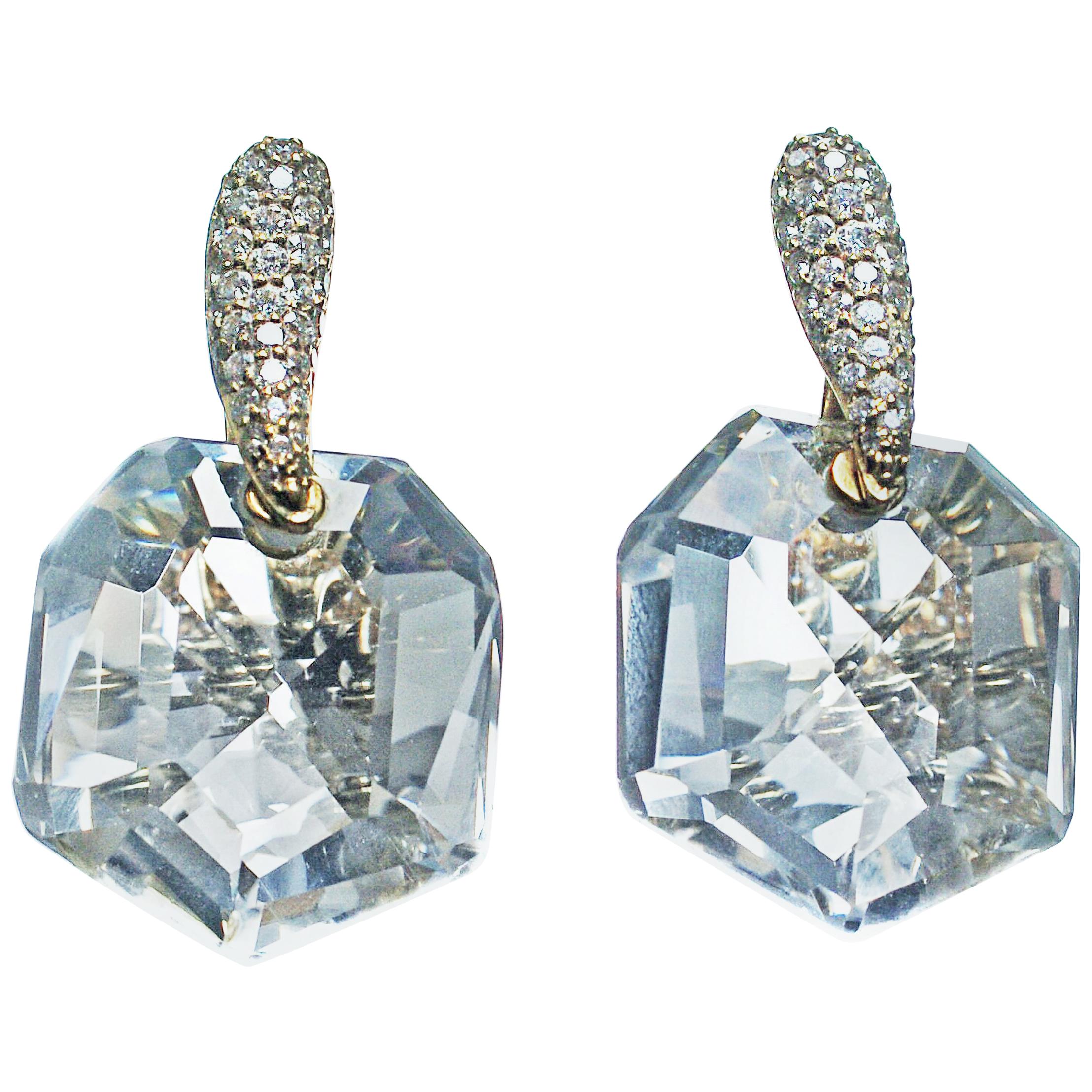 Chic Faceted Rock Crystal Diamond 18 Karat Yellow Gold Earrings