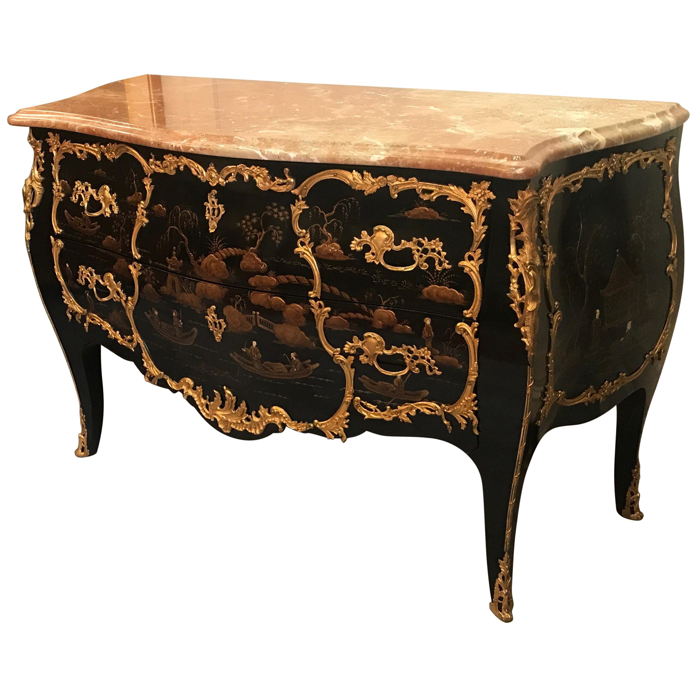 Commode bombée chic et chic de style Louis XV en chinoiserie française