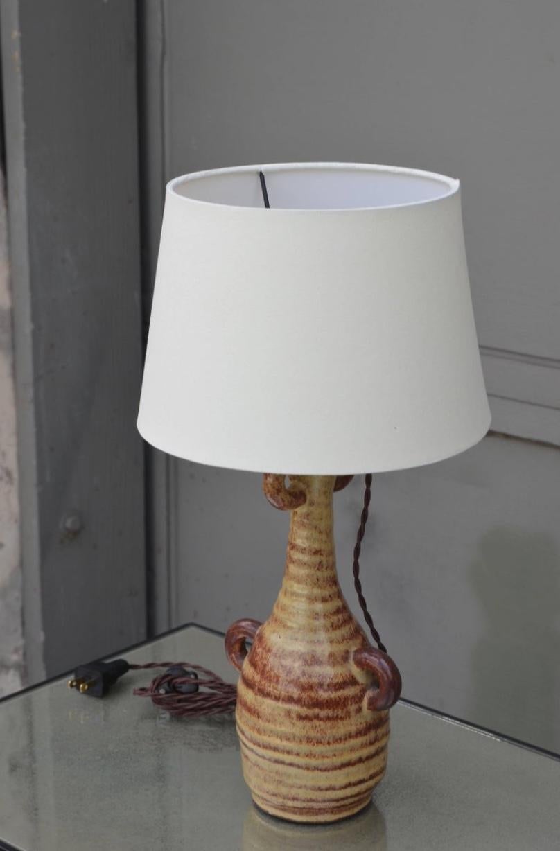 Français Lampe française chic en forme de gourde en céramique émaillée par Accolay Pottery, France en vente