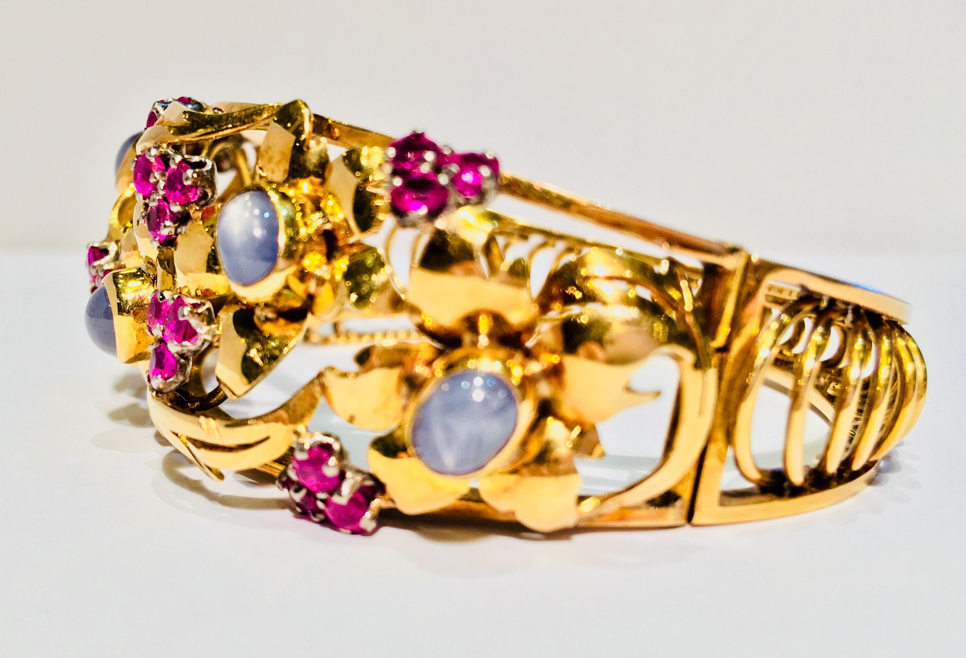 Oval Cut Art Nouveau Star Sapphire and Natural Ruby 18 Karat Gold Floral Bangle Bracelet