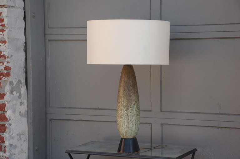 Mid-Century Modern Chic Heavy Studio Ceramic Oblong Lamp For Sale