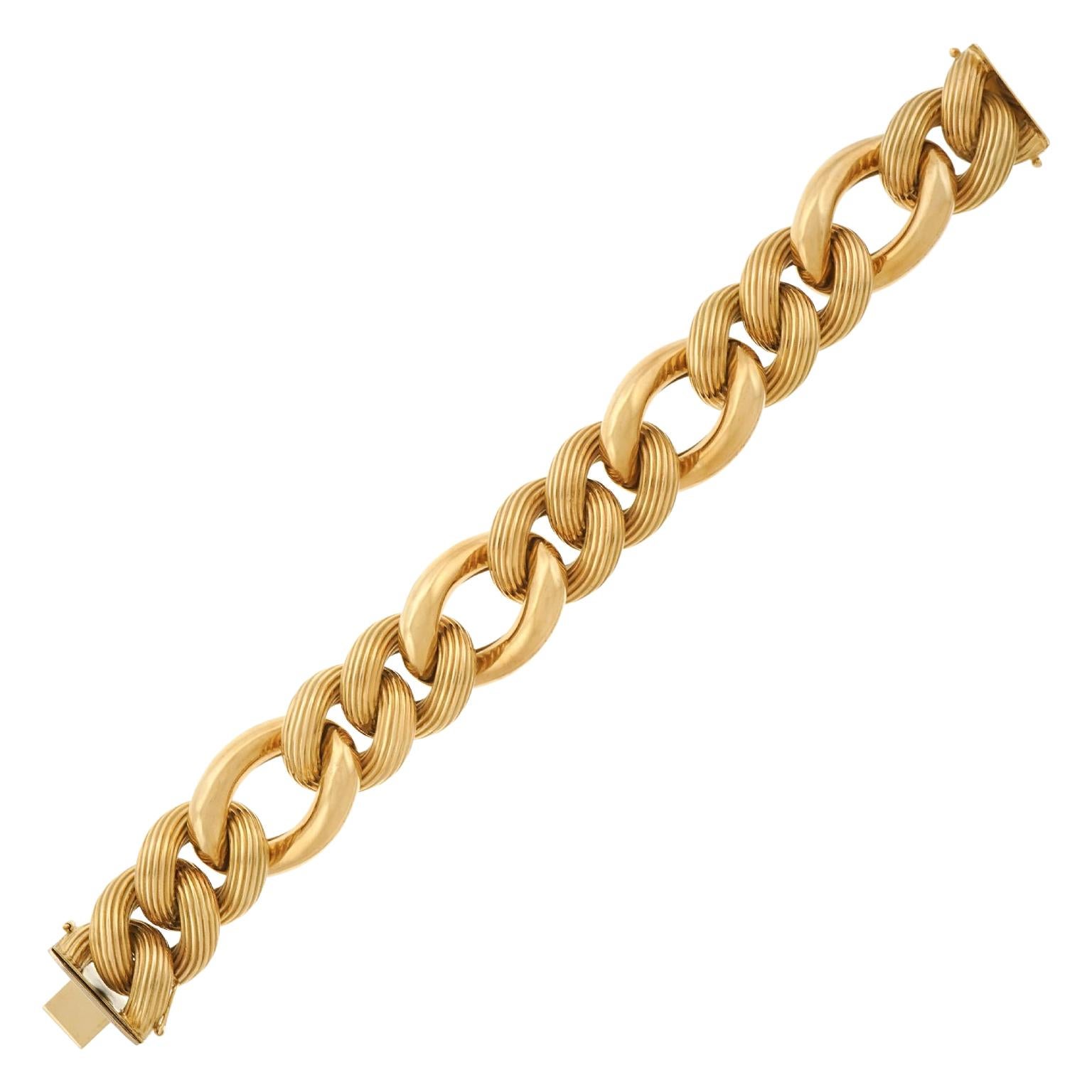 Chic Italian 1960s Gold Bracelet
