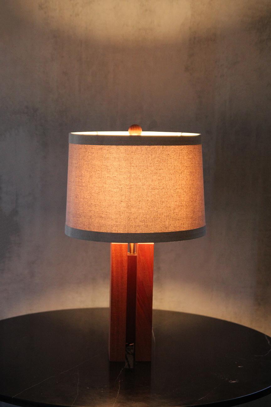 Chic Large Single ‘Cubismo’ Lamp with linen shade by Understated Design For Sale 3
