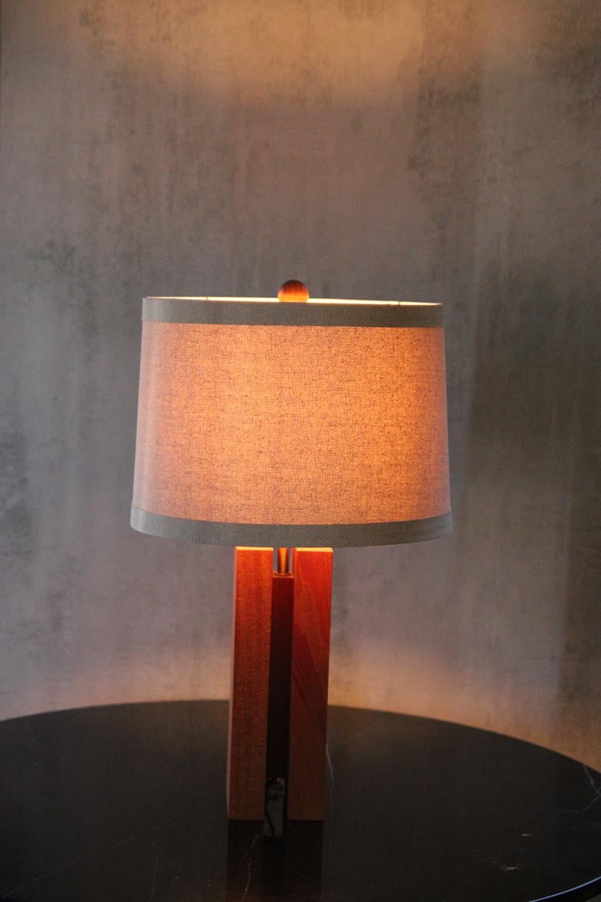 Chic Large Single ‘Cubismo’ Lamp with linen shade by Understated Design For Sale 4