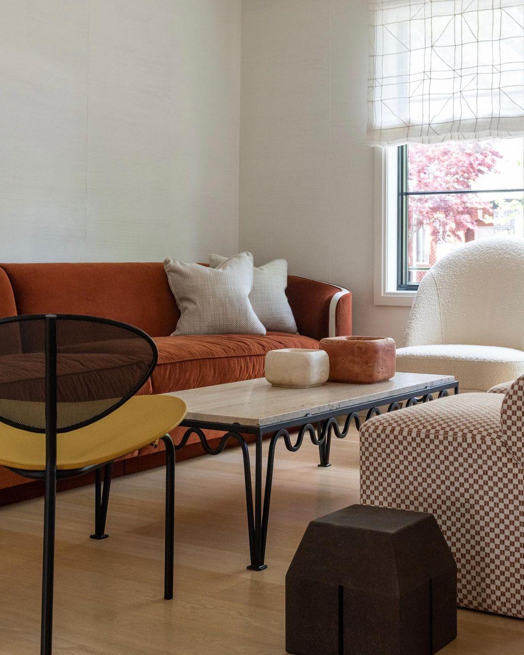 Chic 'Méandre' Travertine Coffee Table by Design Frères For Sale 3