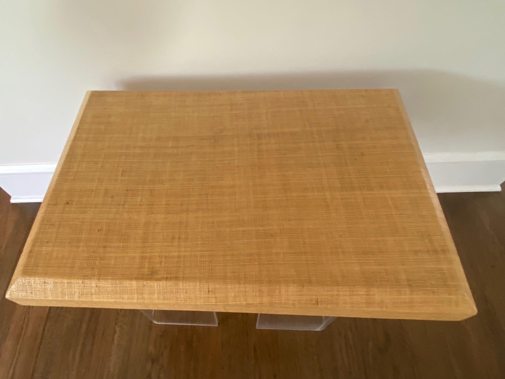  Chic Mid Century Modern Lucite & Laminated Raffia Table For Sale 3