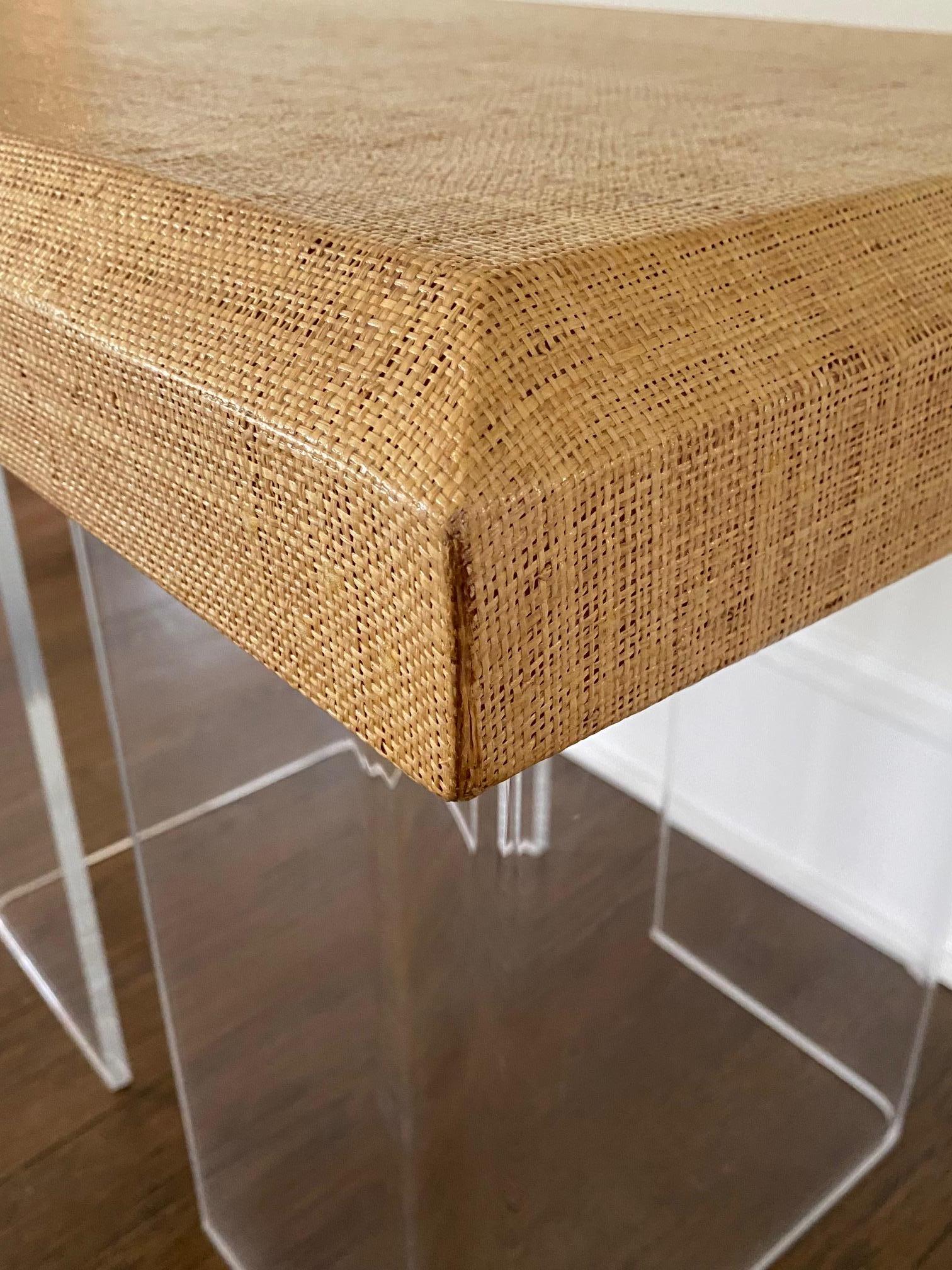  Chic Mid Century Modern Lucite & Laminated Raffia Table For Sale 5