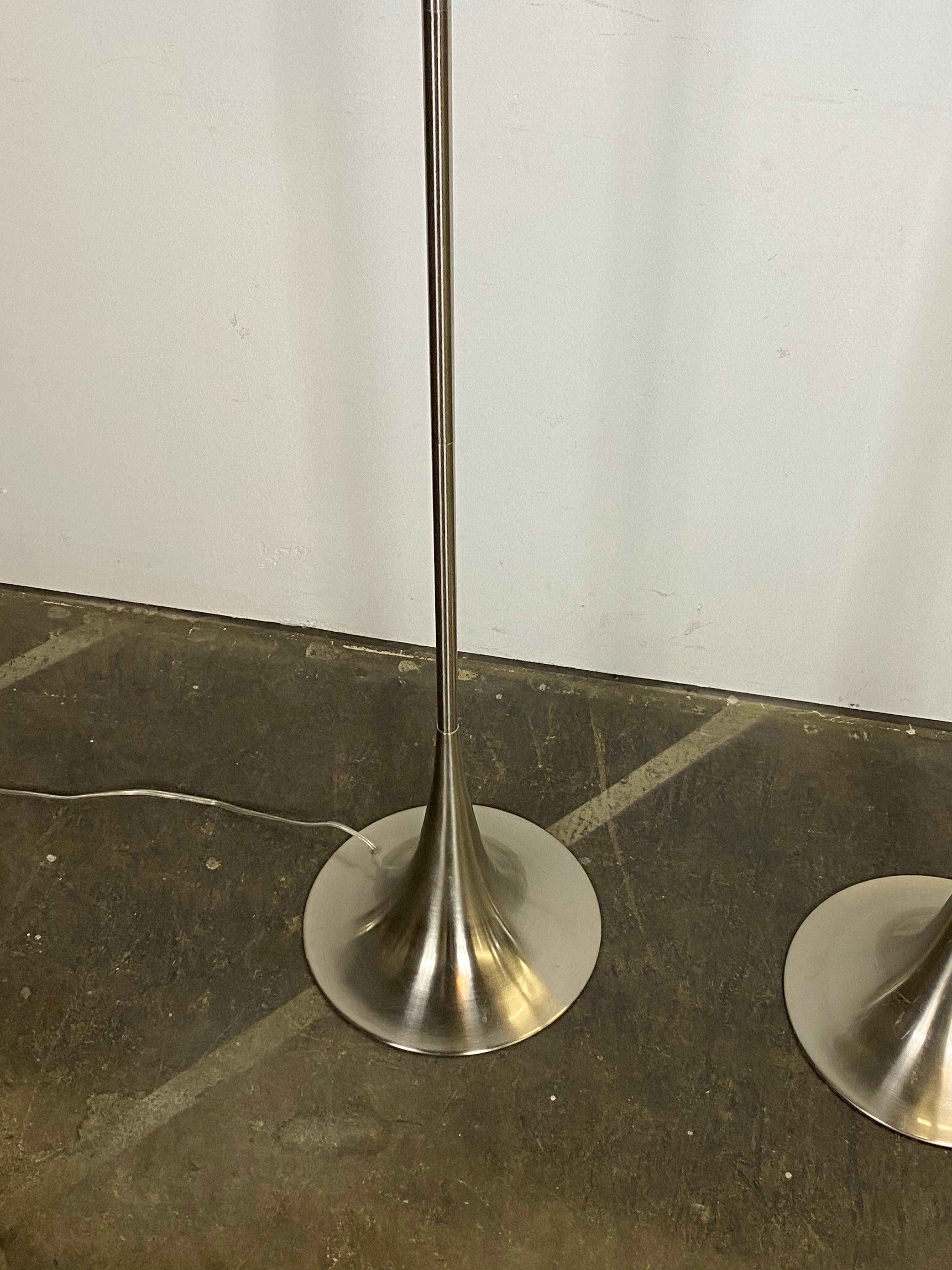 Metal Chic Mid-Century Modern Style Floor Lamps with Tulip Base and Barrel Shades