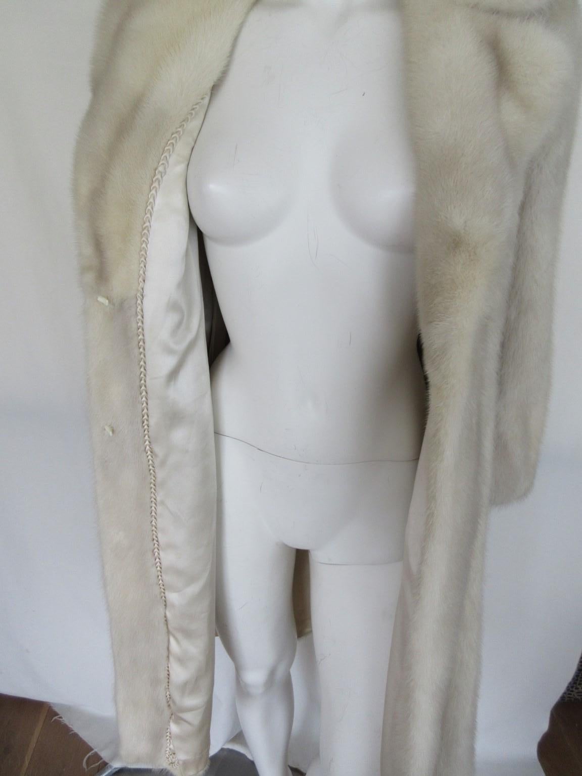 Chic Mink Fur Coat Small For Sale 2