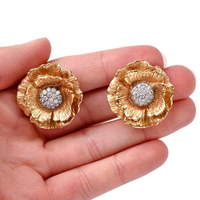 Chic Mish Hibiscus Flower Diamond Yellow Gold Clip-On Earrings In Excellent Condition In Miami, FL