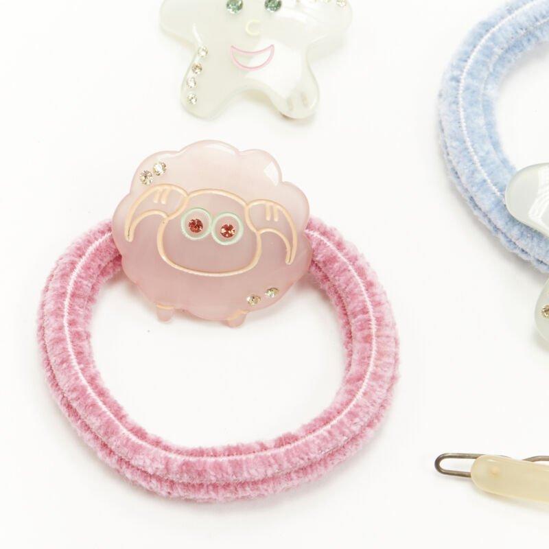 Beige CHIC & MODE cravate Alexandre Zouari 4X en cristaux verts étoilés en poil de mouton rose en vente
