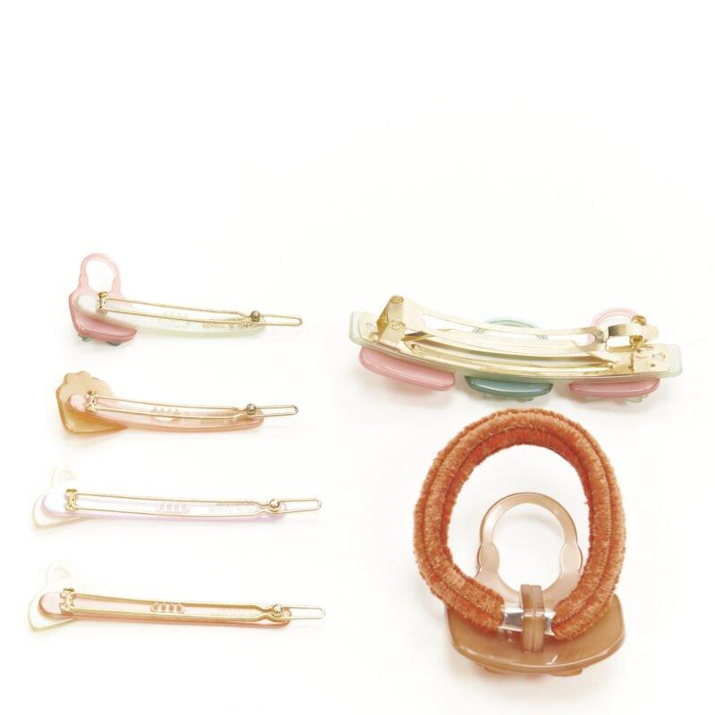 CHIC & MODE Alexandre Zouari pastel cystal bow purse acrylic hair clip tie X6
Reference: ANWU/A00245
Brand: Chic and Mode
Designer: Alexandre Zouari
Material: Plastic, Metal
Color: Orange, Pink
Pattern: Solid
Closure: Clip On
Extra Details: Purse