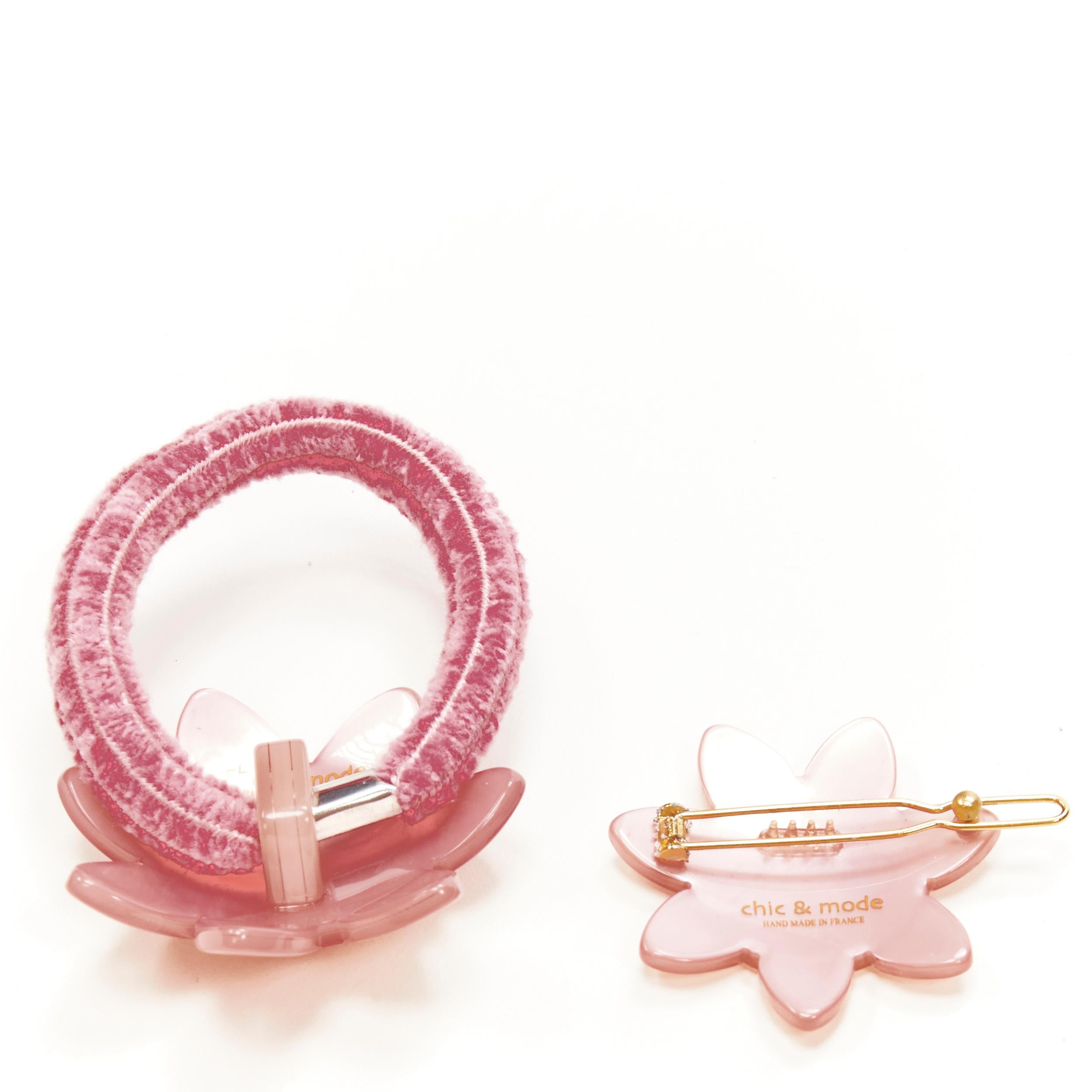 Rosa CHIC & MODE Alexandre Zouari fermaglio per capelli in acrilico con fiore smile di cristallo rosa X2 in vendita