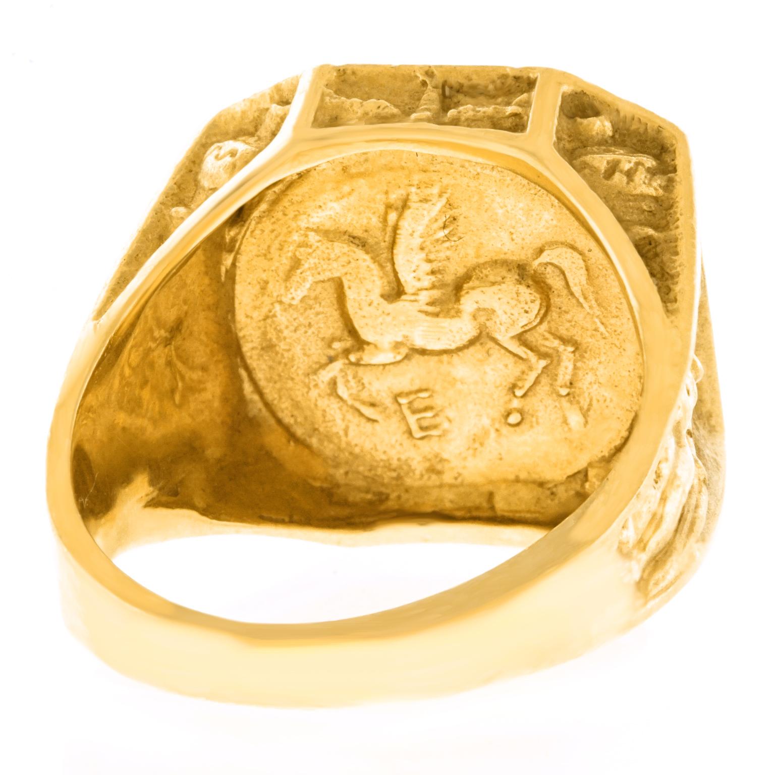 Chic Neoclassical Gold Ring 2