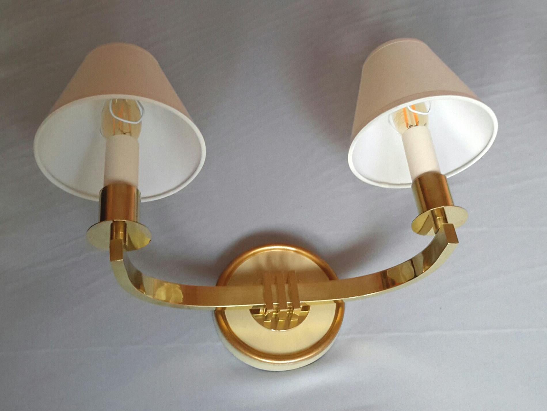 Chic Pair of Bronze French Mid-Century Modern Wall Sconces, 1950 6