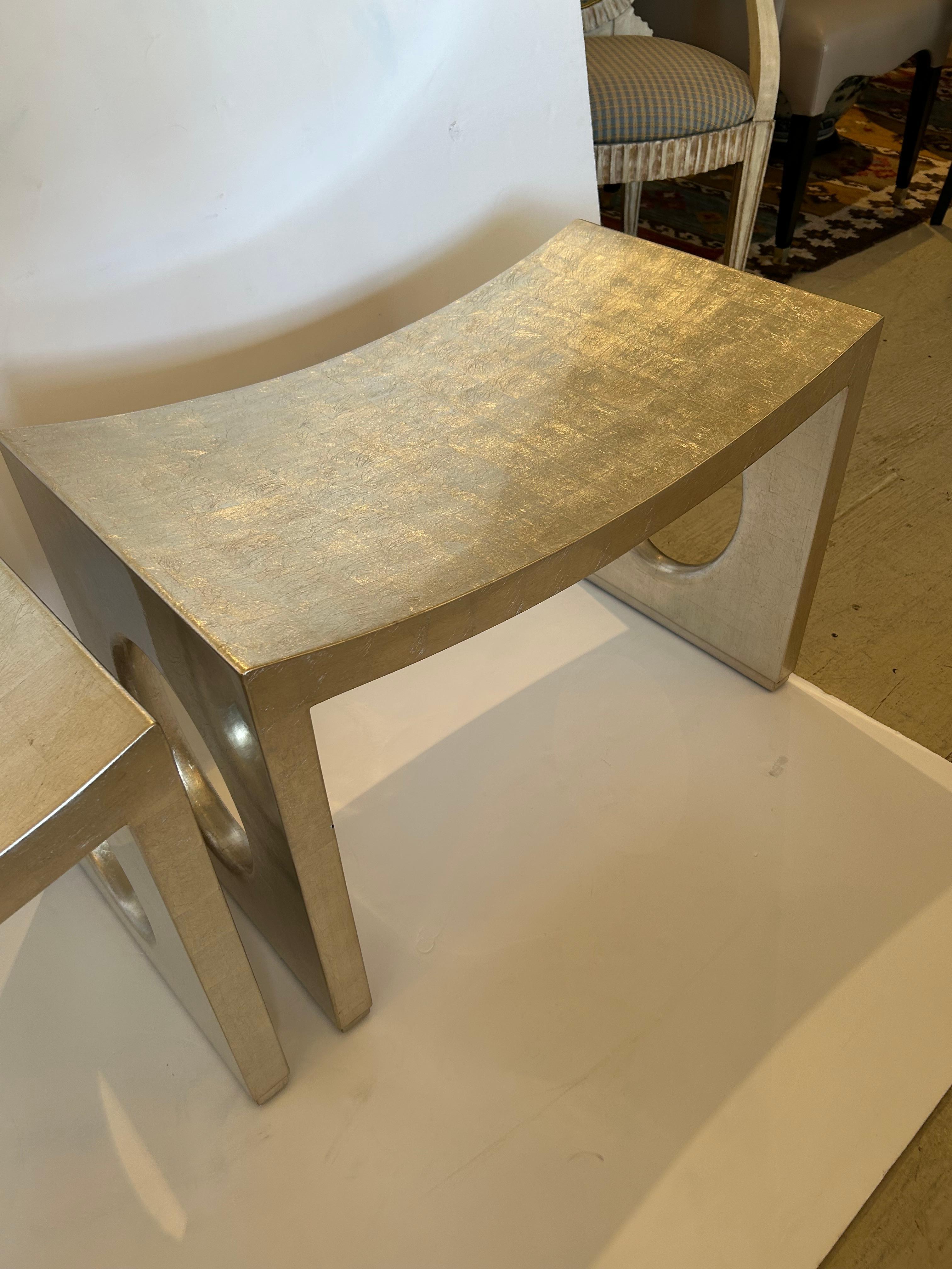 Paire de bancs contemporains en laque Silverleaf en vente 6