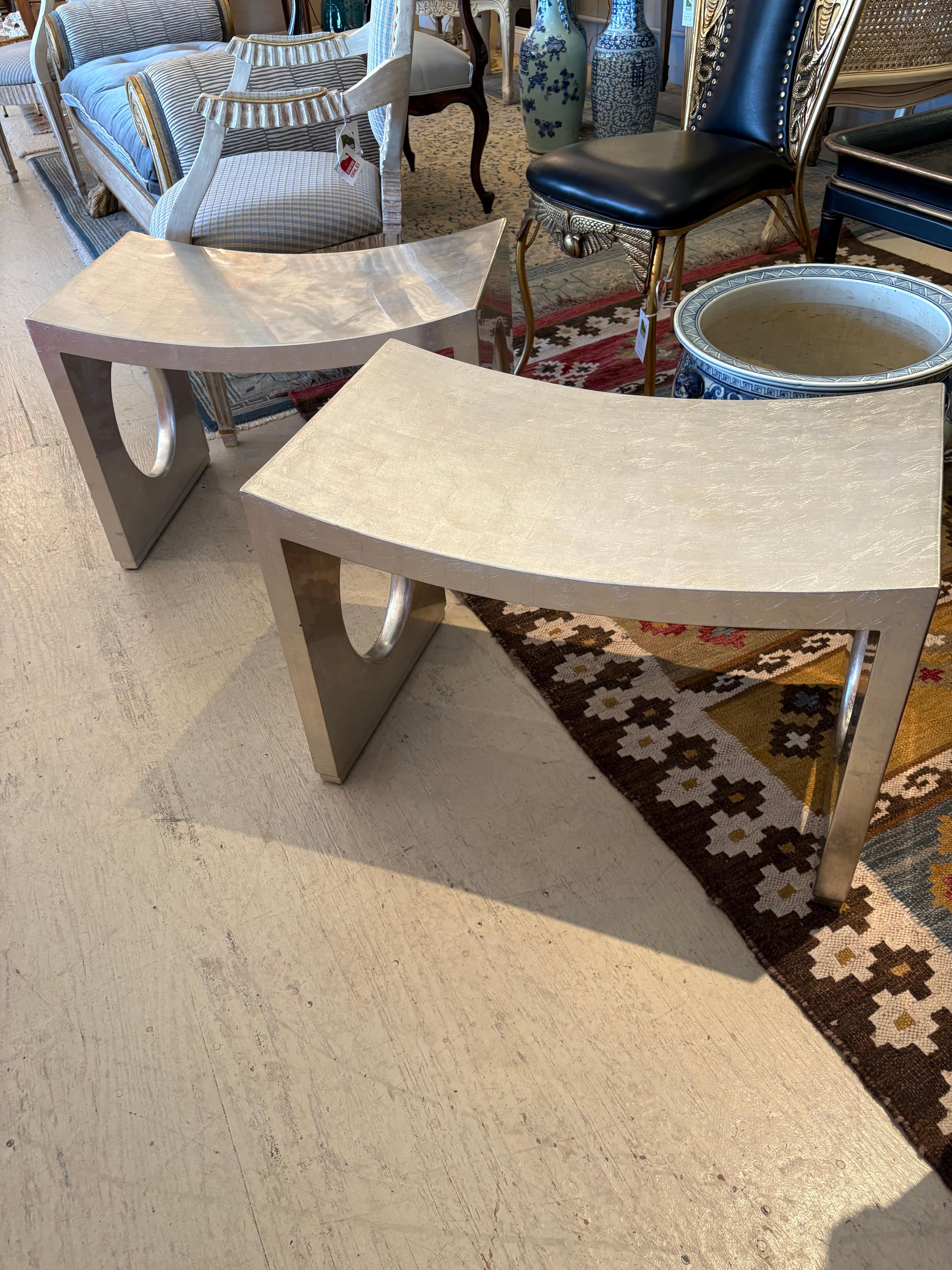 Vietnamien Paire de bancs contemporains en laque Silverleaf en vente