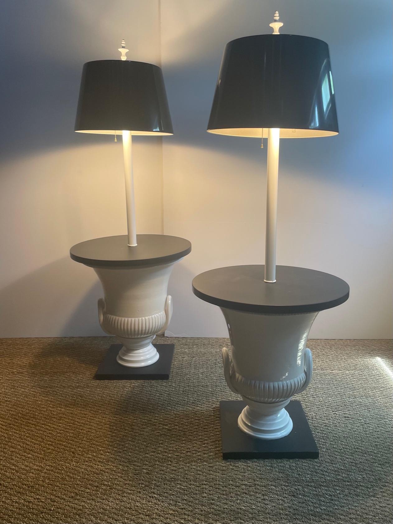 Chic Pair of Dorothy Draper Style Urn Base Floor Lamp Side Tables For Sale 6