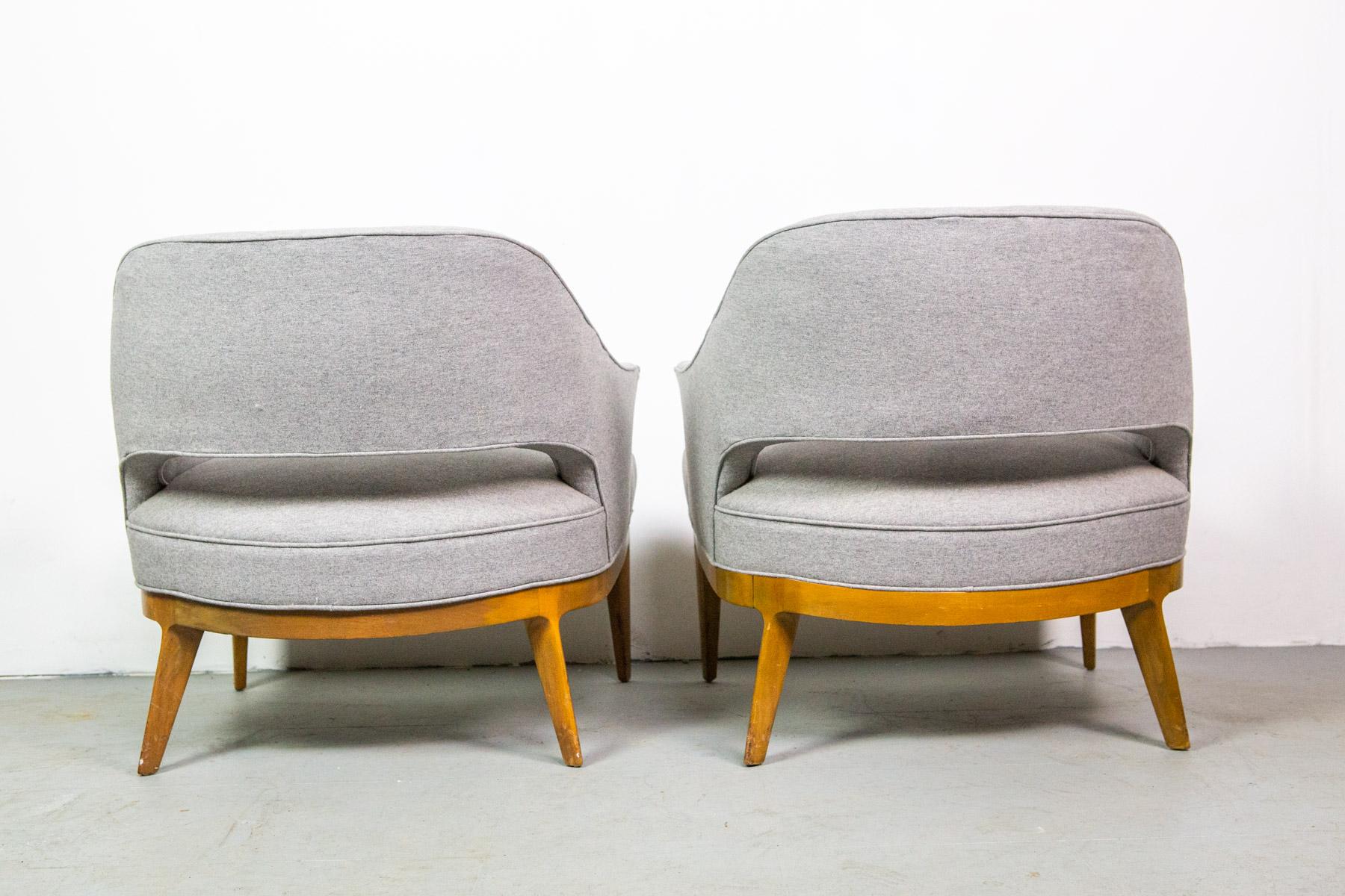 American Chic Pair of Harvey Probber Lounge Chairs 
