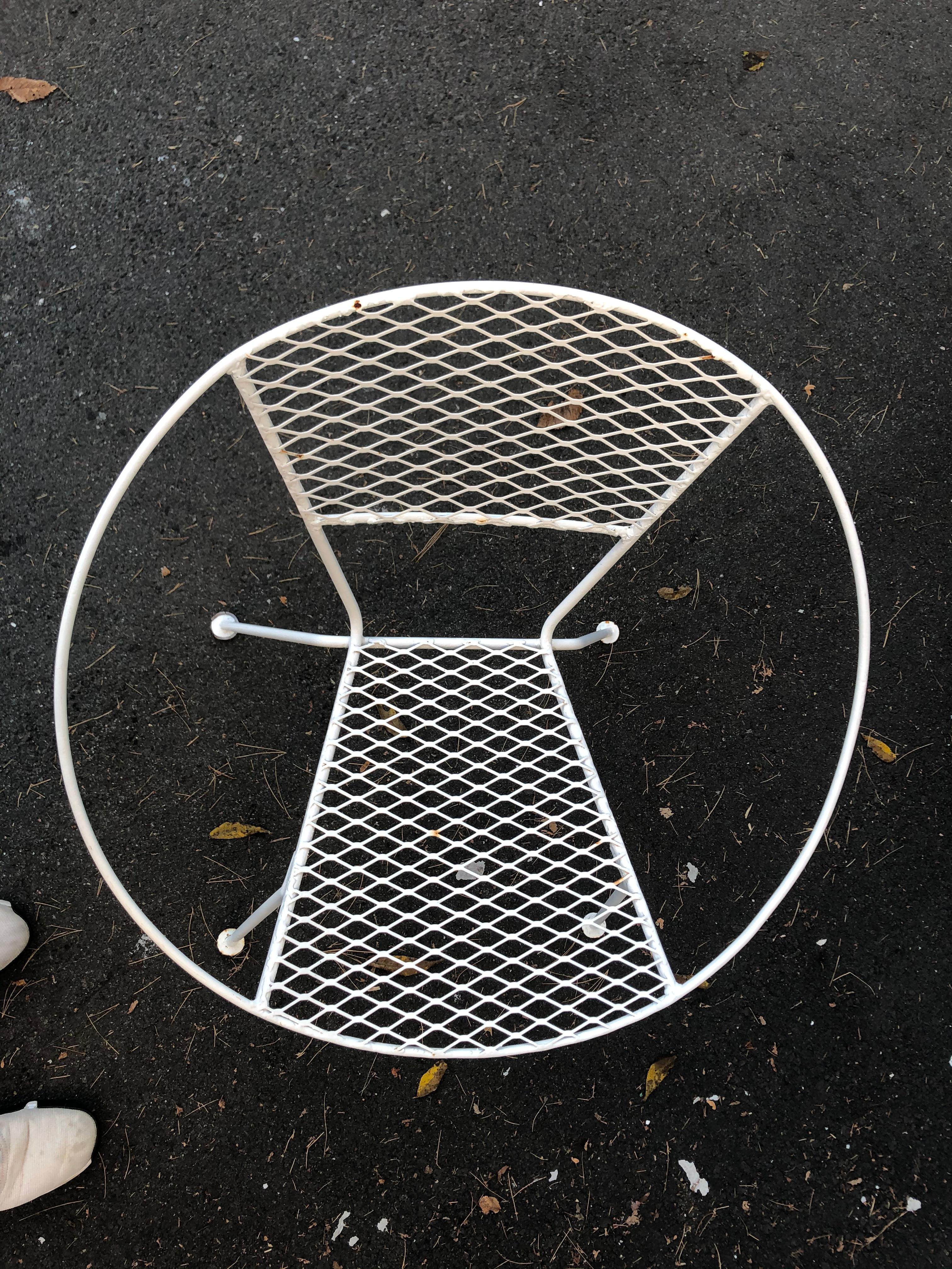 Chic Pair of Mid-Century Modern Circular Shaped Patio Chairs 1