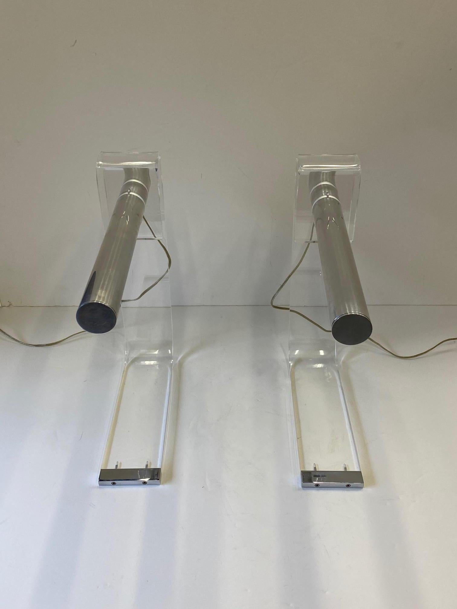 Chic Pair of Mid-Century Modern Sonneman Lucite and Chrome Desk Lamps 2