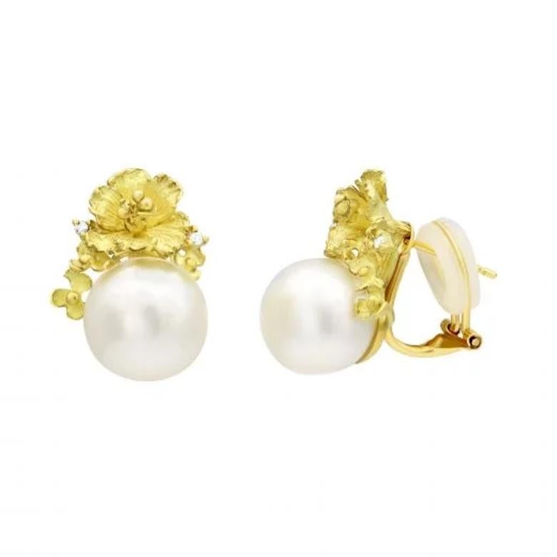 Chic Pearl Diamond Yellow 18K Gold Earrings  for Her In New Condition For Sale In Genève, GE