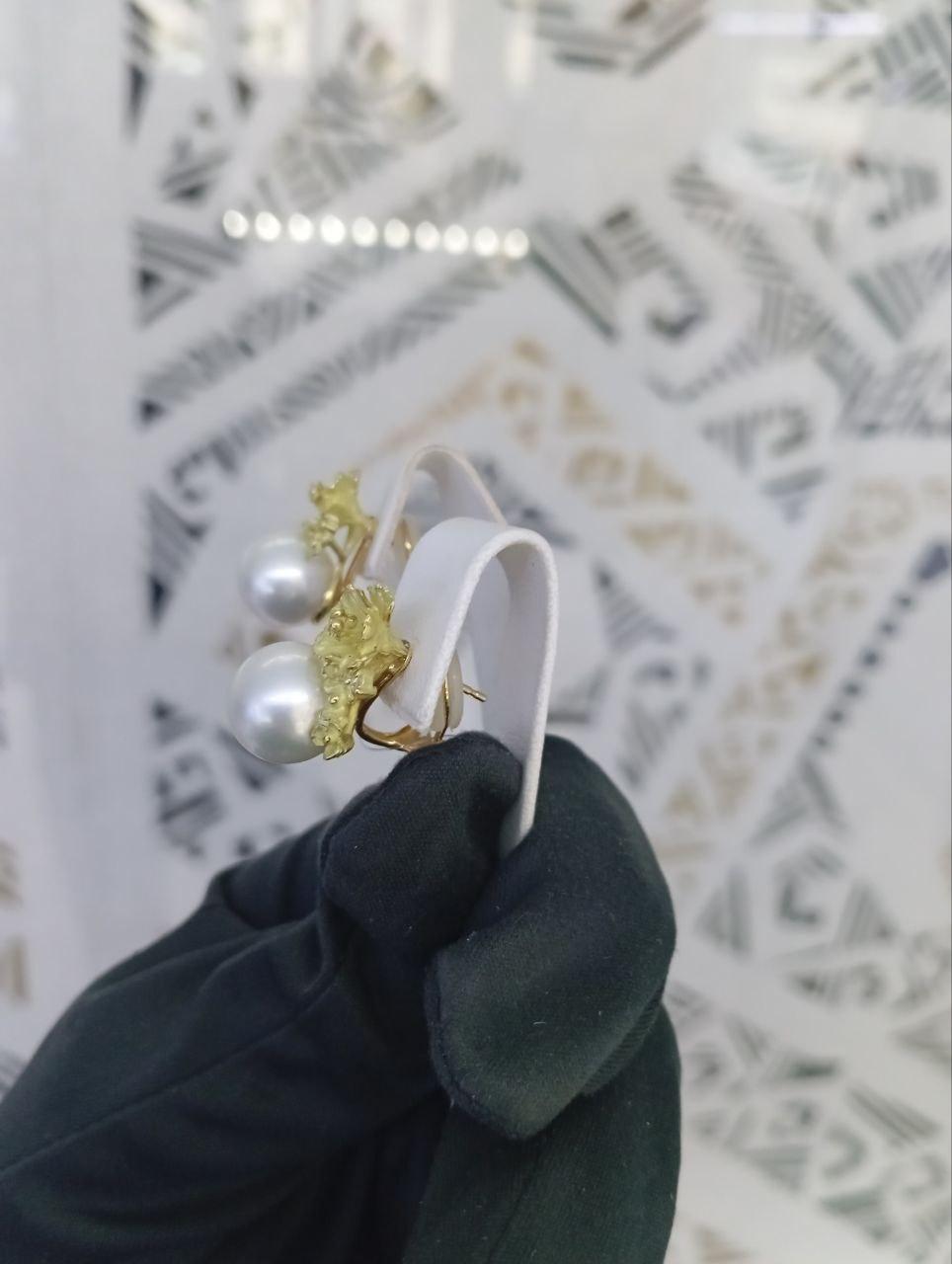 Modern Chic Pearl Diamond Yellow 18K Gold Earrings  for Her For Sale
