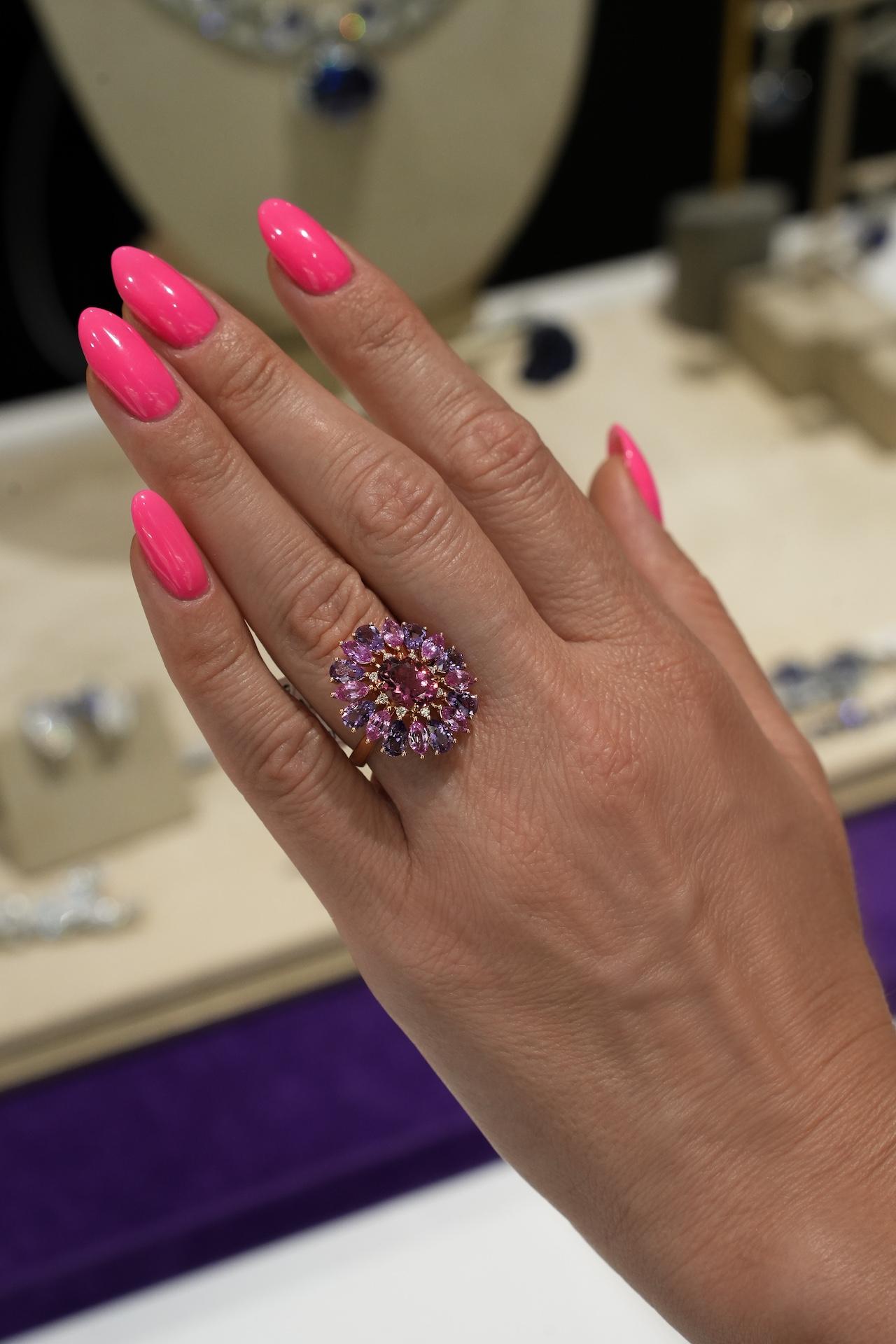Chic Rosa Saphir Amethyst Diamant 18K Roségold Exklusiver Ring im Angebot 1