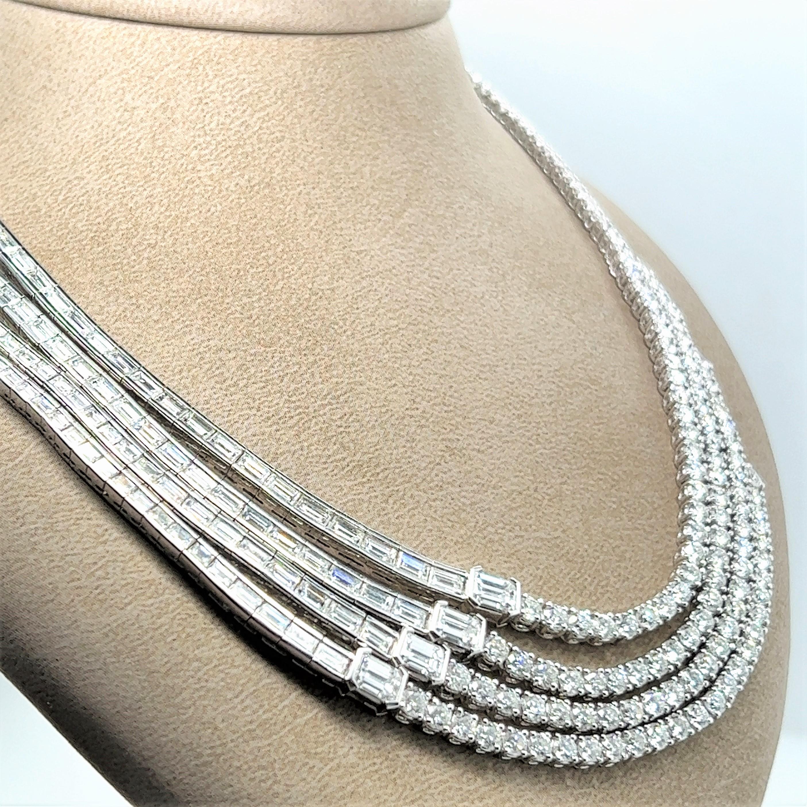 Women's or Men's Chic Platinum and Diamond Necklace For Sale
