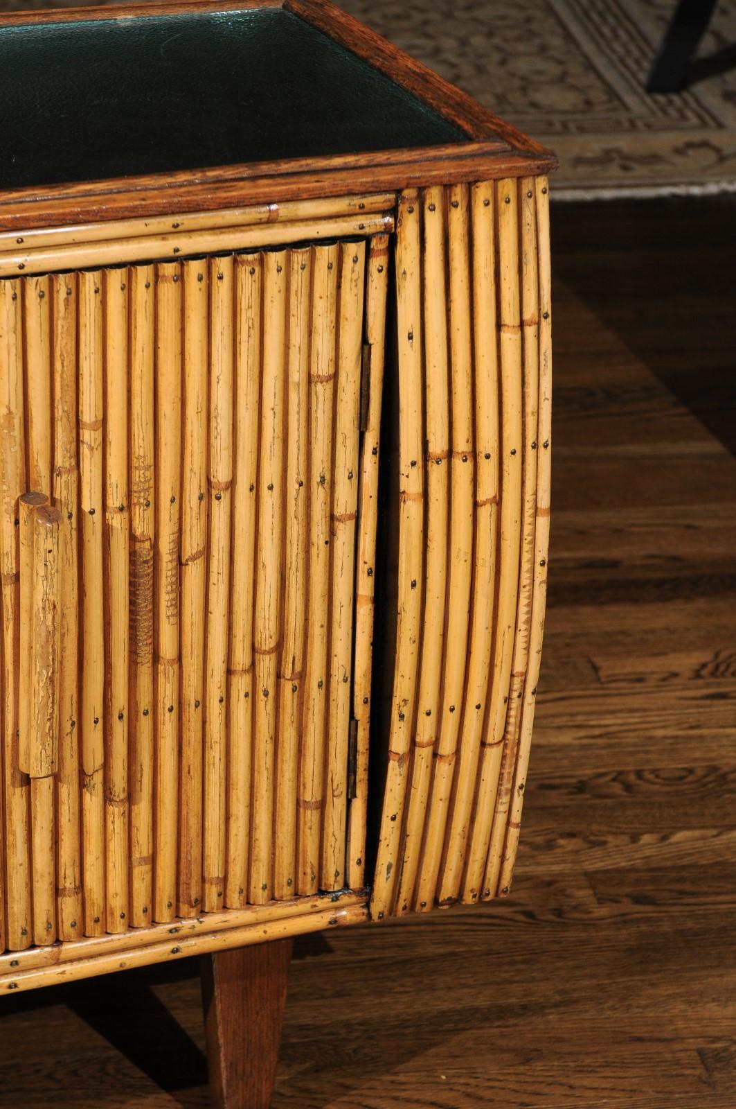 Mid-20th Century Chic Restored Art Deco Commode in Bamboo and Black Lacquer, circa 1940