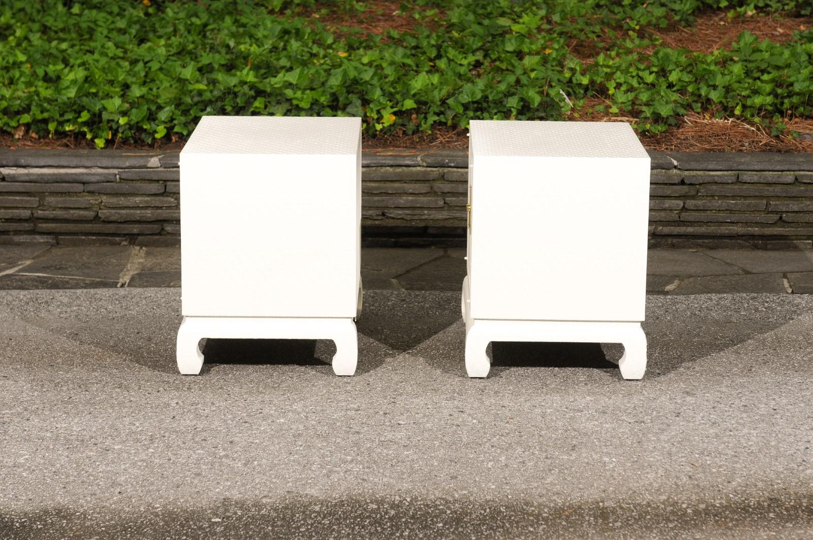 Chic Restored Pair of Cream Lacquer Raffia Commodes by Baker, circa 1975 For Sale 5