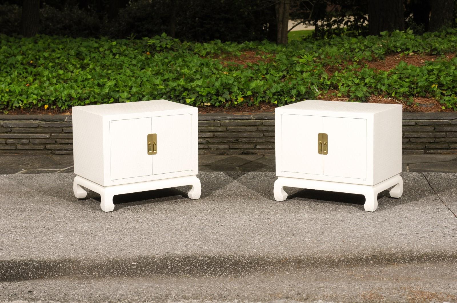 Chic Restored Pair of Cream Lacquer Raffia Commodes by Baker, circa 1975 For Sale 13
