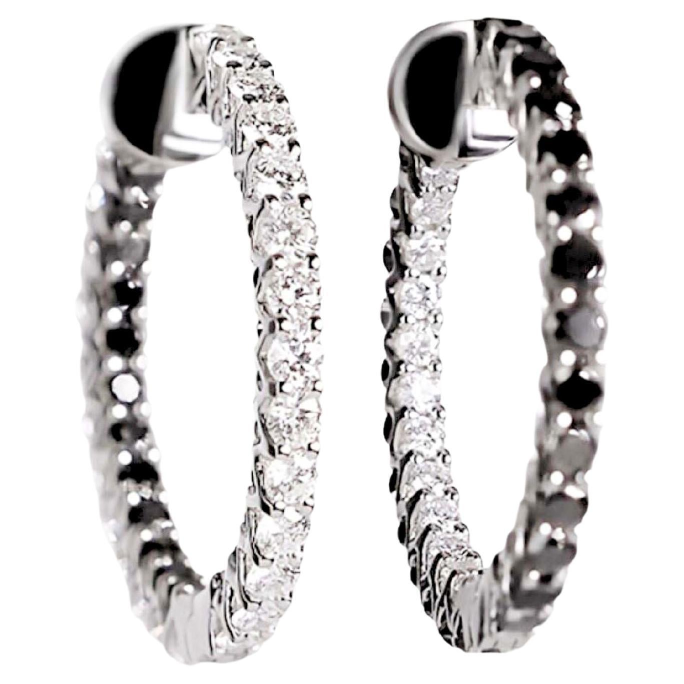 Chic Reversible Black and White Diamond Earrings in 18kt White Gold For Sale