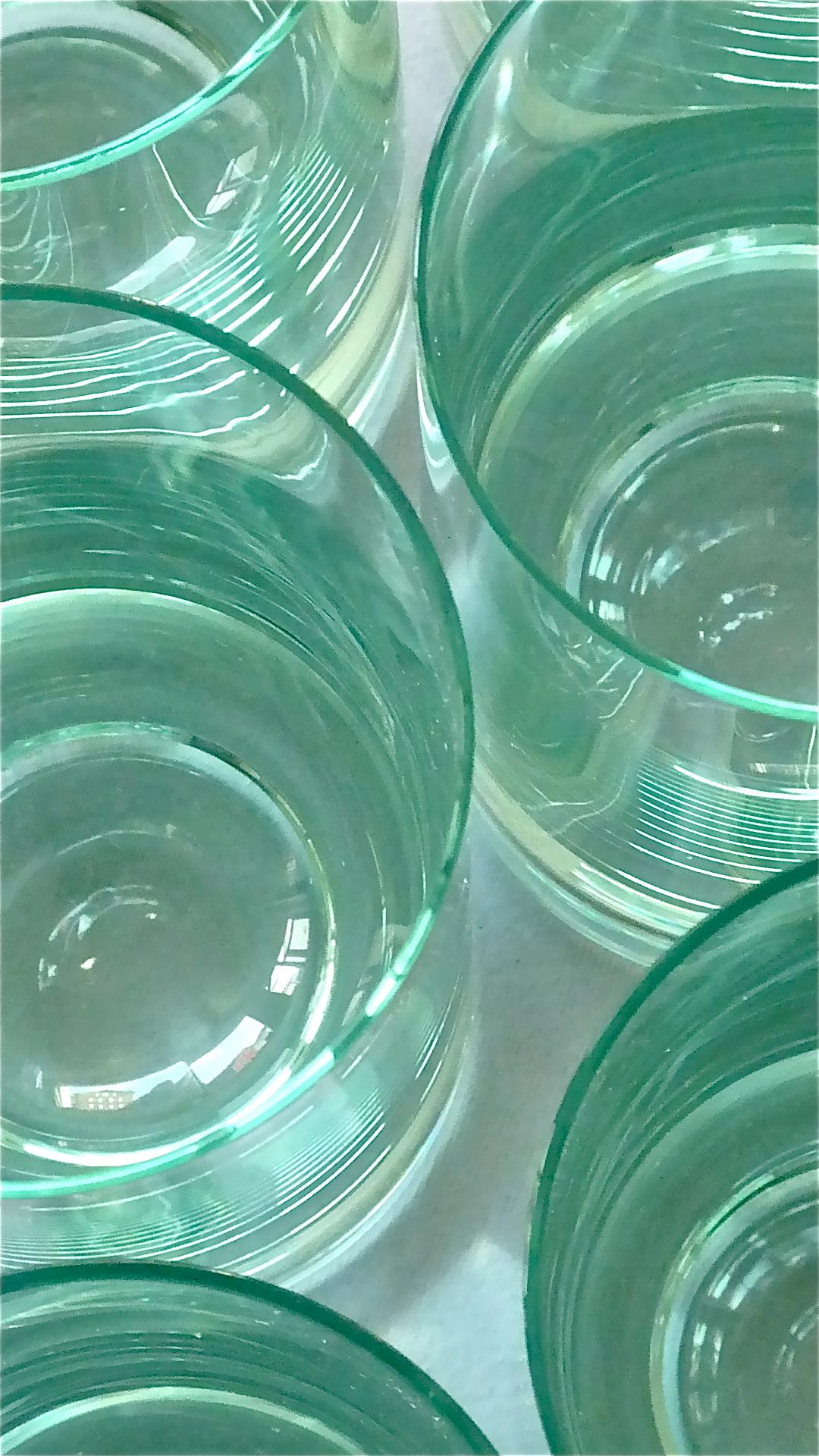 Ensemble chic de 6 verres à eau longs Moser vert teinté style Fontana Arte en vente 5