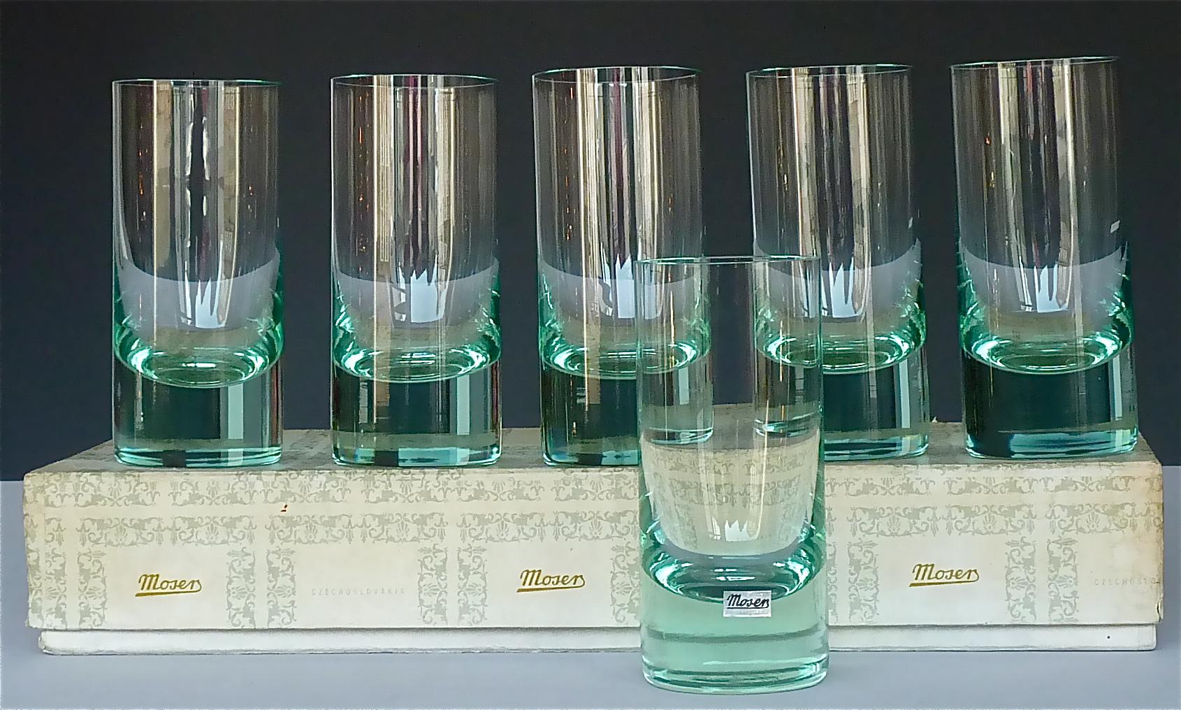 Chic Set von 6 langen Moser-Wassergläsern im Fontana Arte-Stil, getönt, grün (Tschechisch) im Angebot